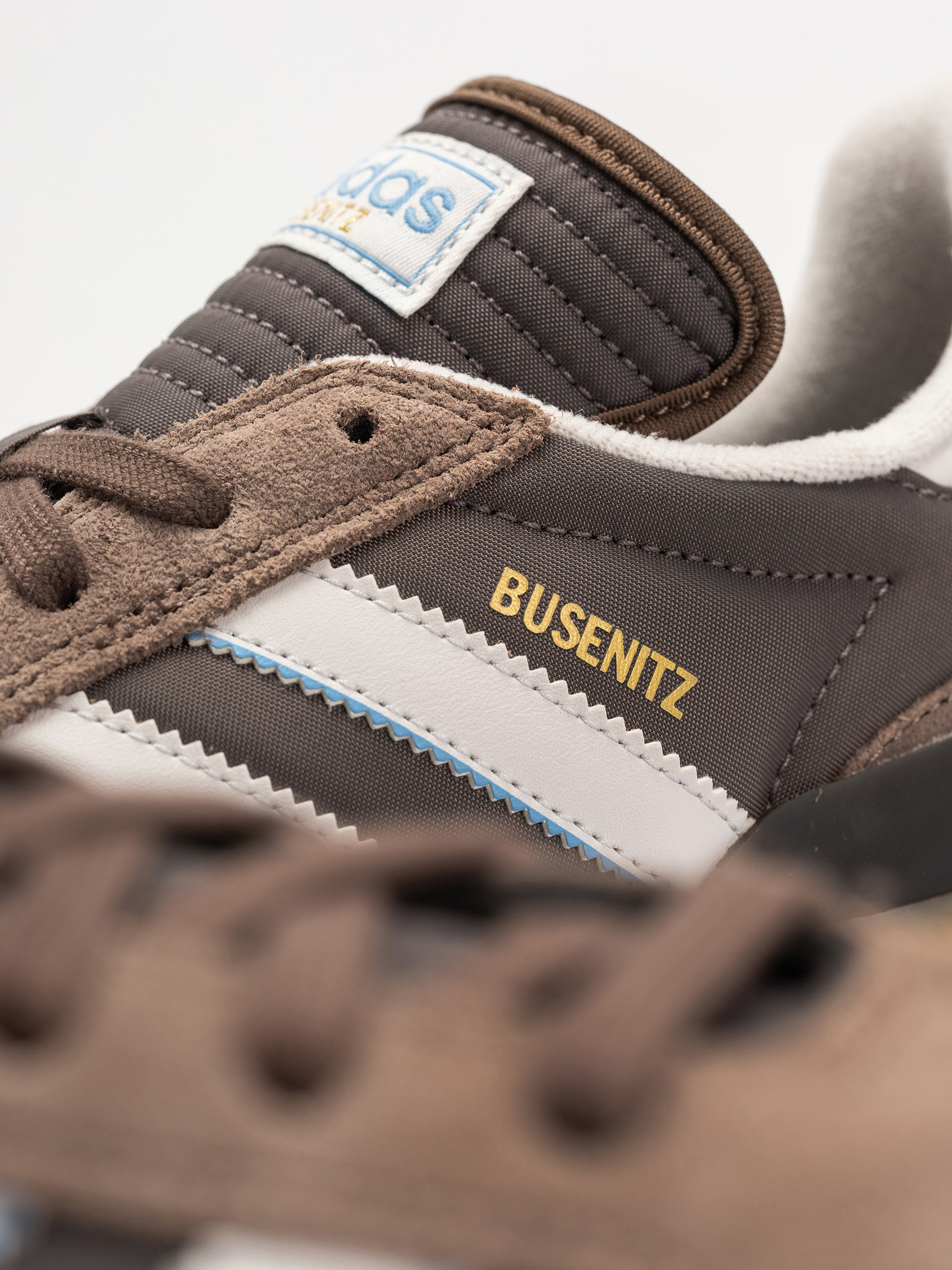 Взуття adidas Busenitz Indoor Super (earstr/crywht/chacoa)