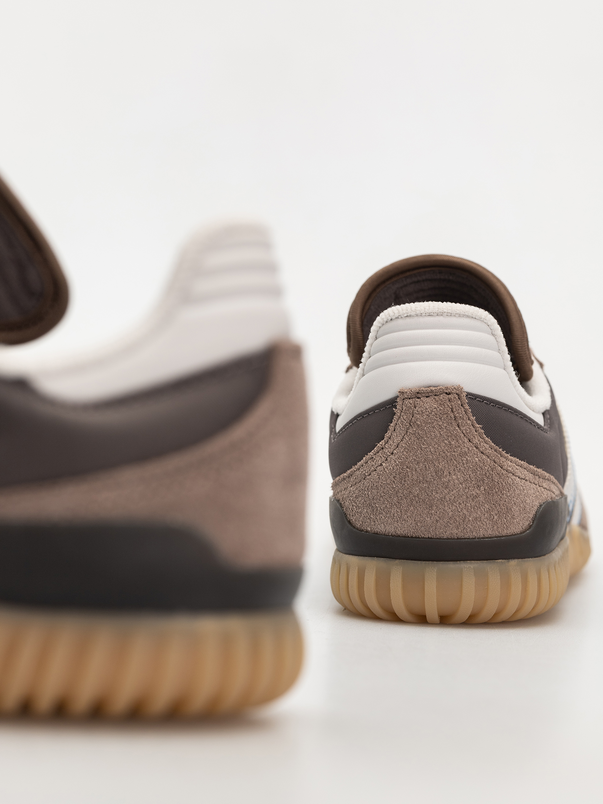 Взуття adidas Busenitz Indoor Super (earstr/crywht/chacoa)