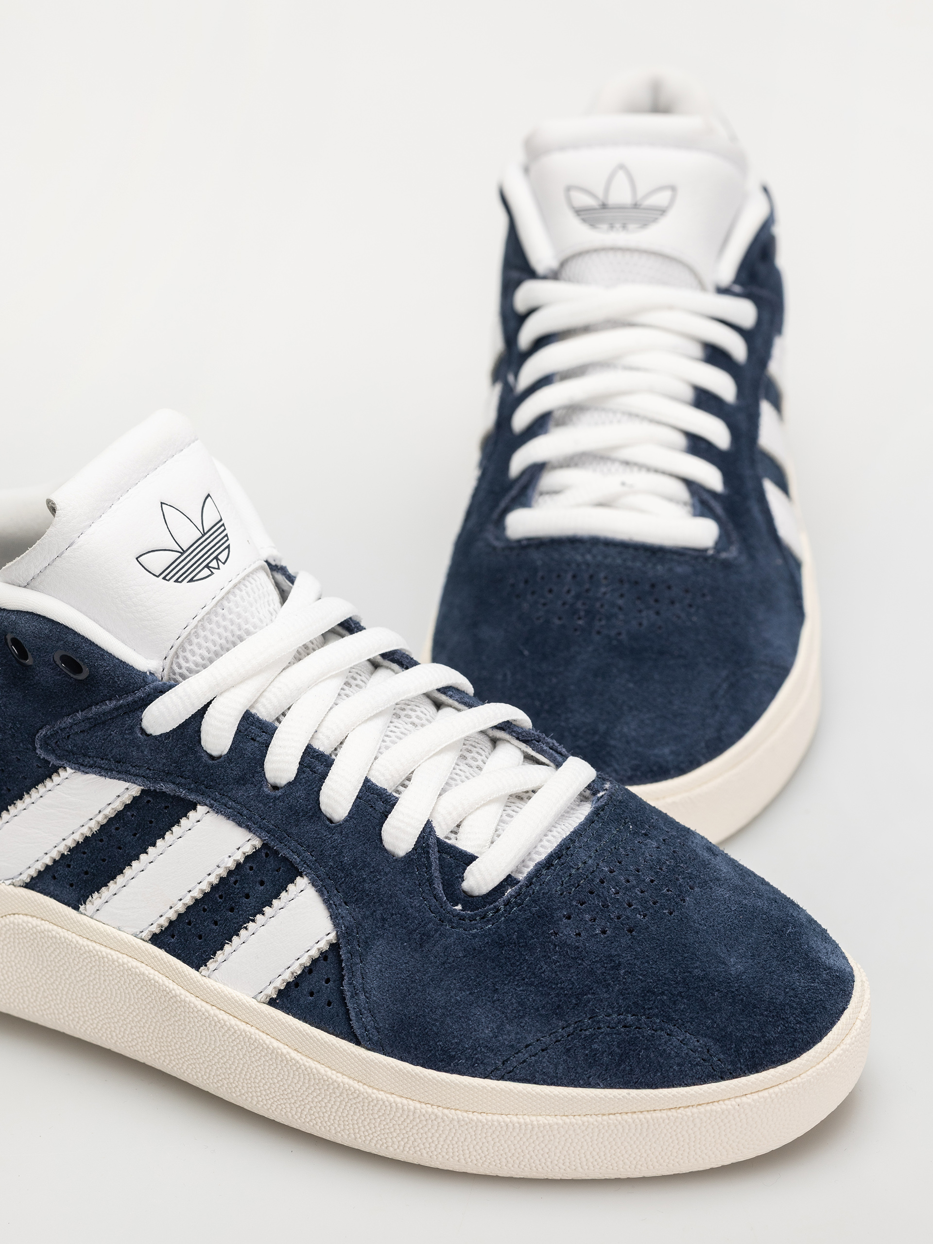 Взуття adidas Tyshawn (conavy/ftwwht/cwhite)