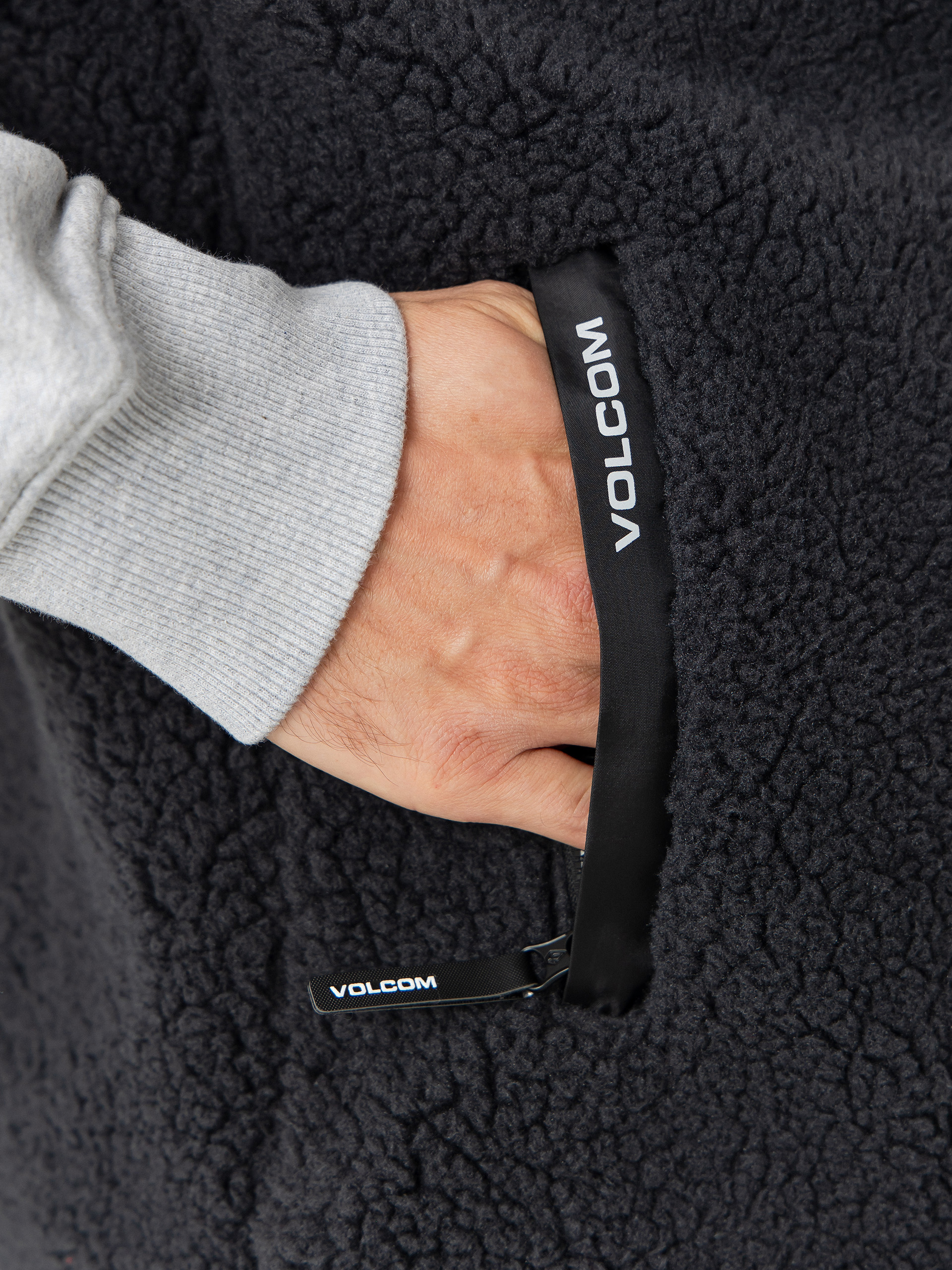 Безрукавка Volcom Arch Stone (asphalt black)