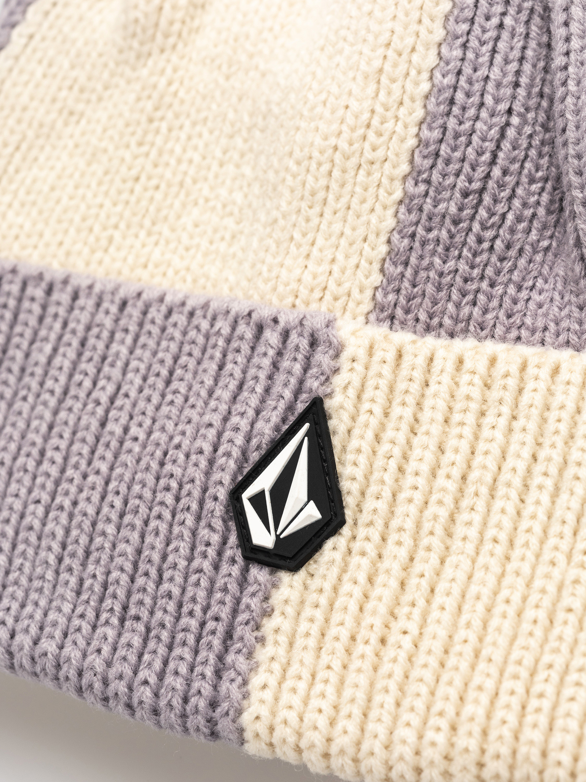 Шапка Volcom Check This Wmn (lavender aura)