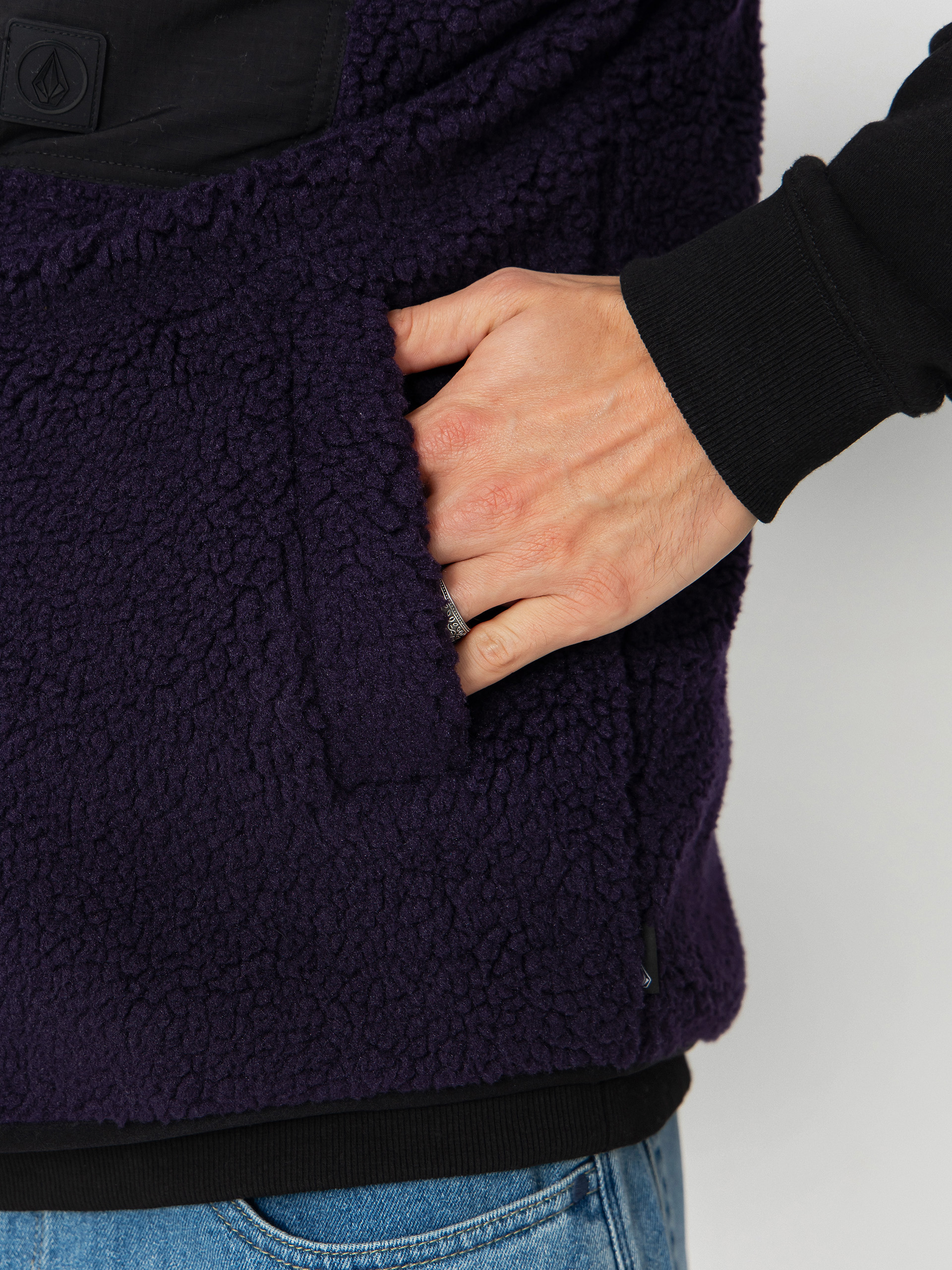 Безрукавка Volcom Muzzer Fuzzar (dark purple)