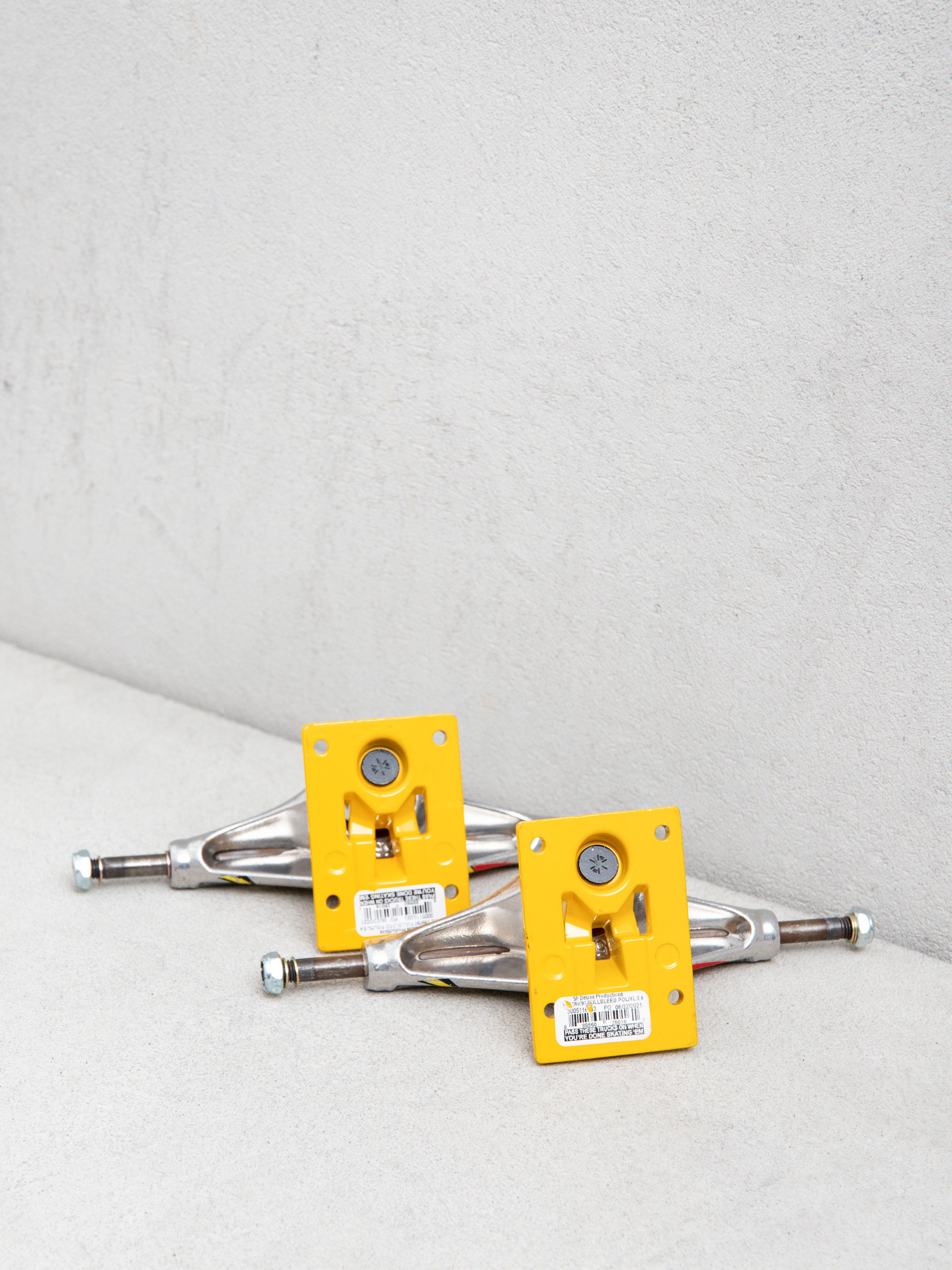 Підвіски Venture Full Bleed (polished/yellow)