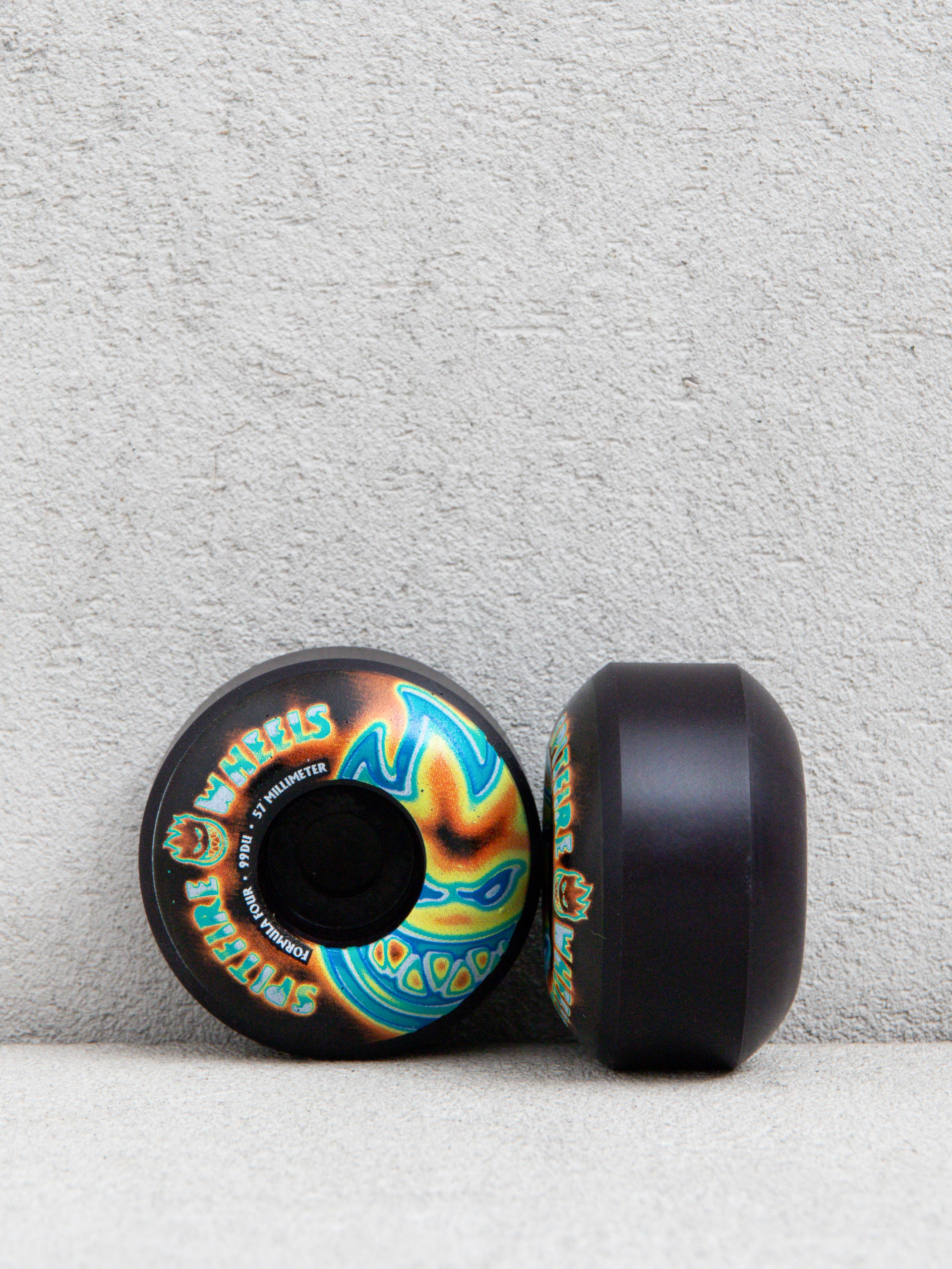 u041au043eu043bu0435u0441u0430 Spitfire F4 99D Radioactive Bighead (black)