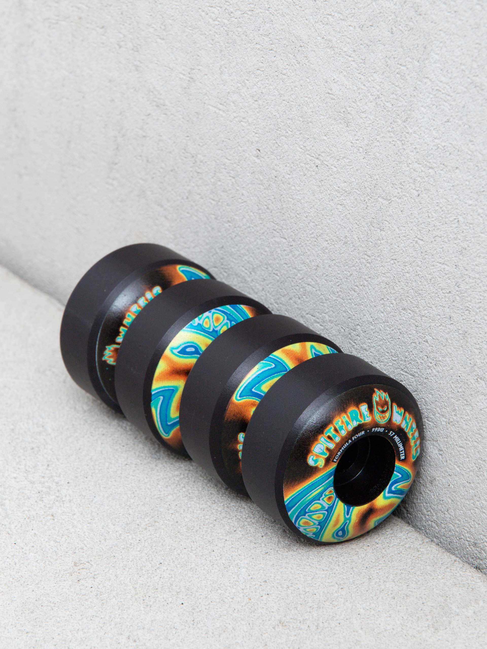 Колеса Spitfire F4 99D Radioactive Bighead (black)