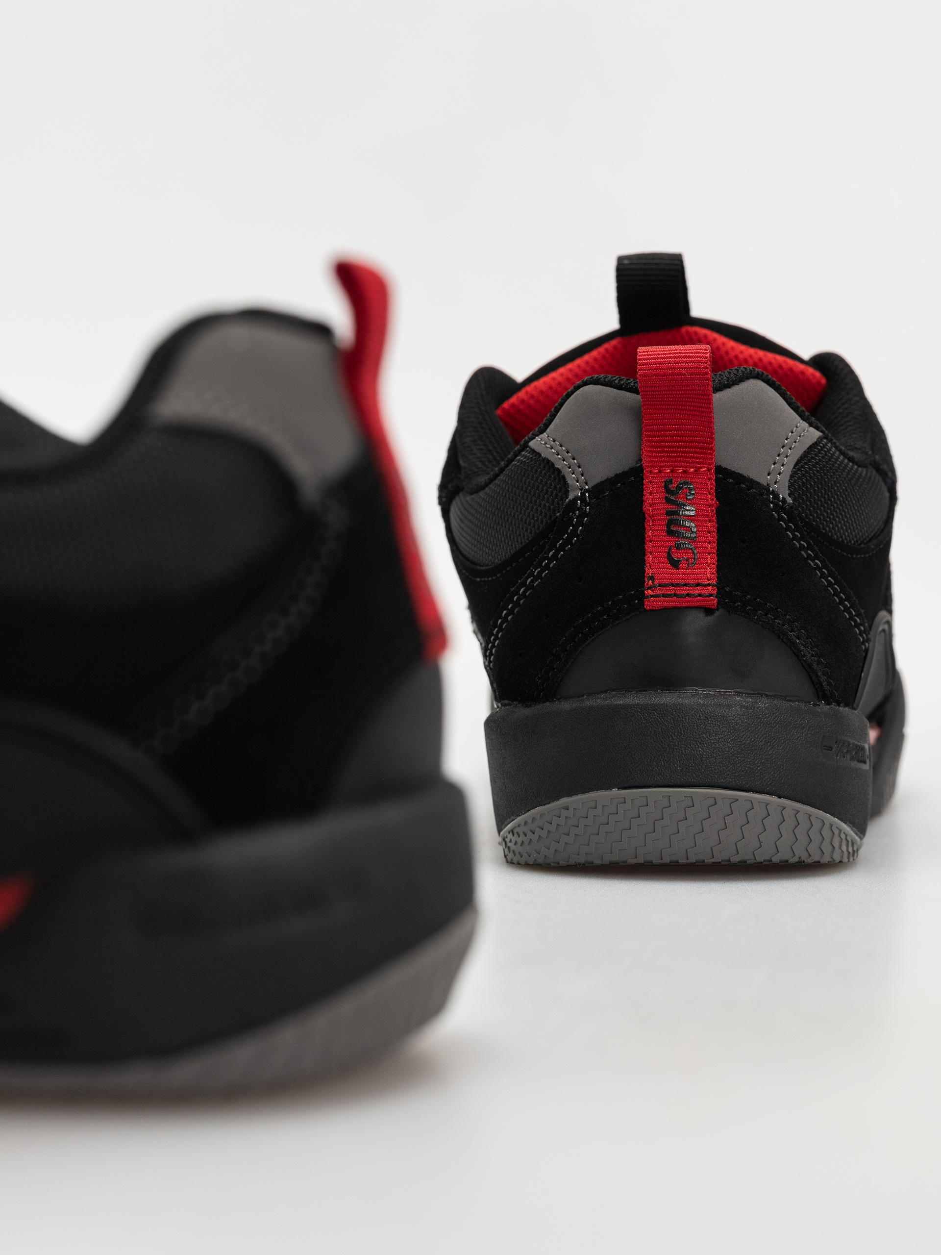 Взуття DVS Slot (blk/blk/red)