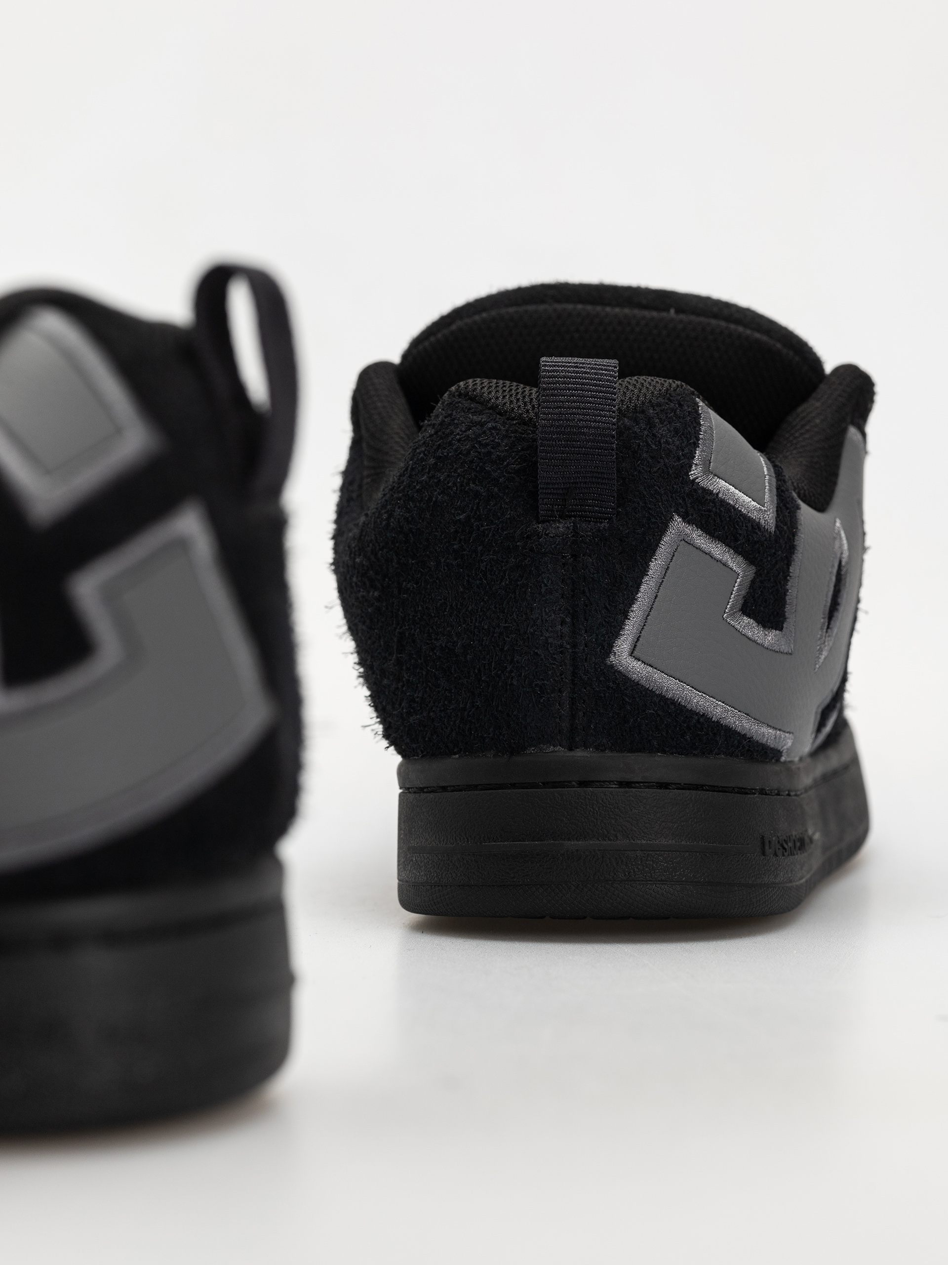 Взуття DC Court Graffik Se (black/black/grey)