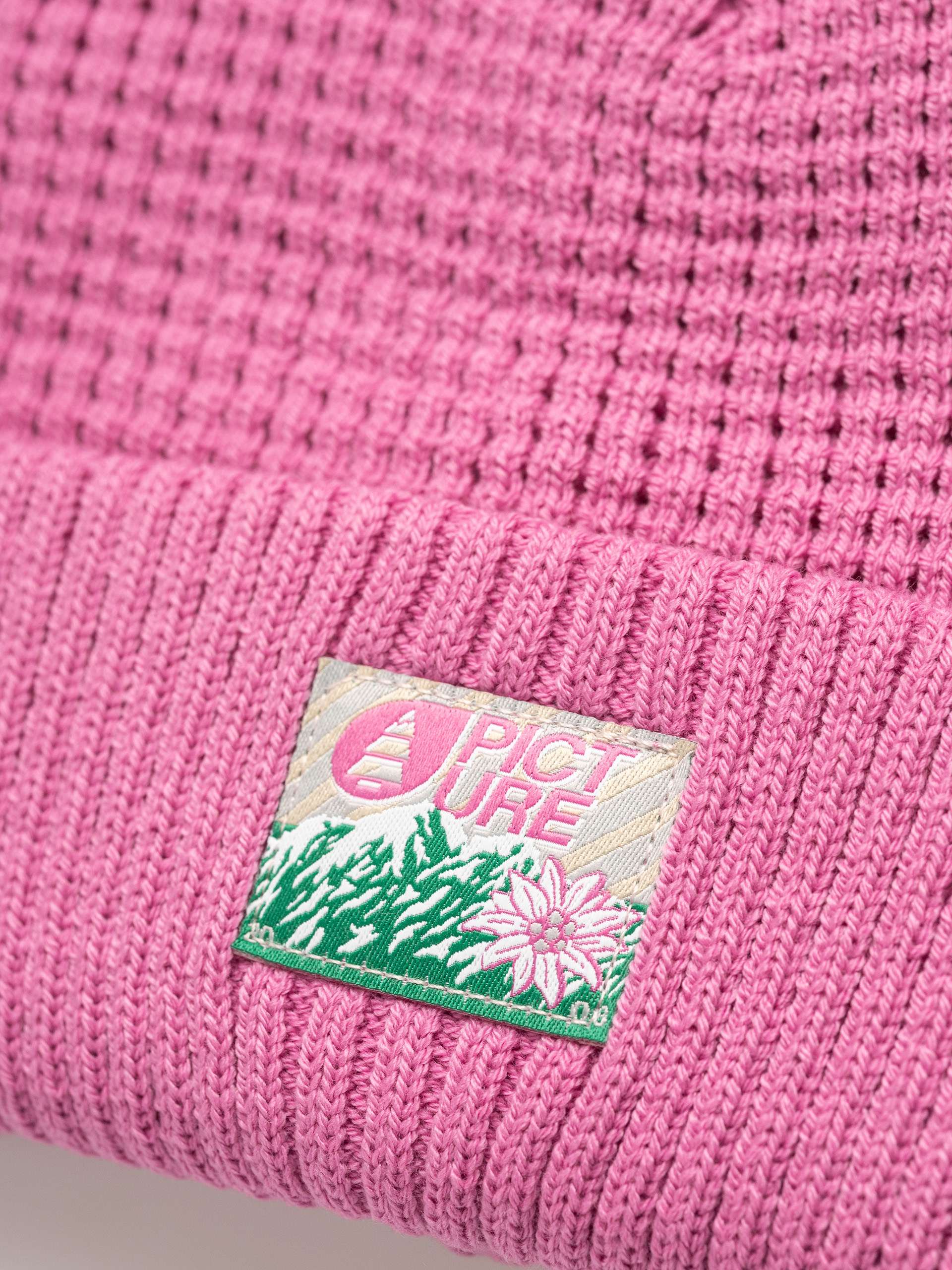 Шапка Picture Kuldo (super pink)