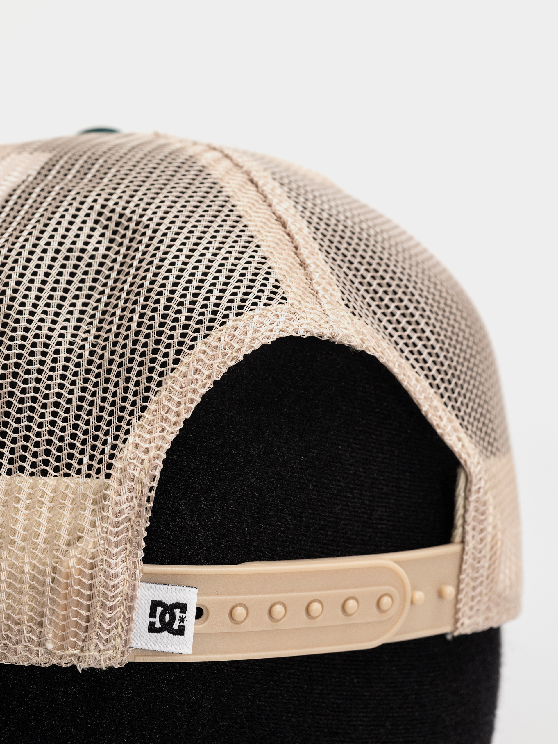 Кепка DC Gas Station Trucker (oatmeal)