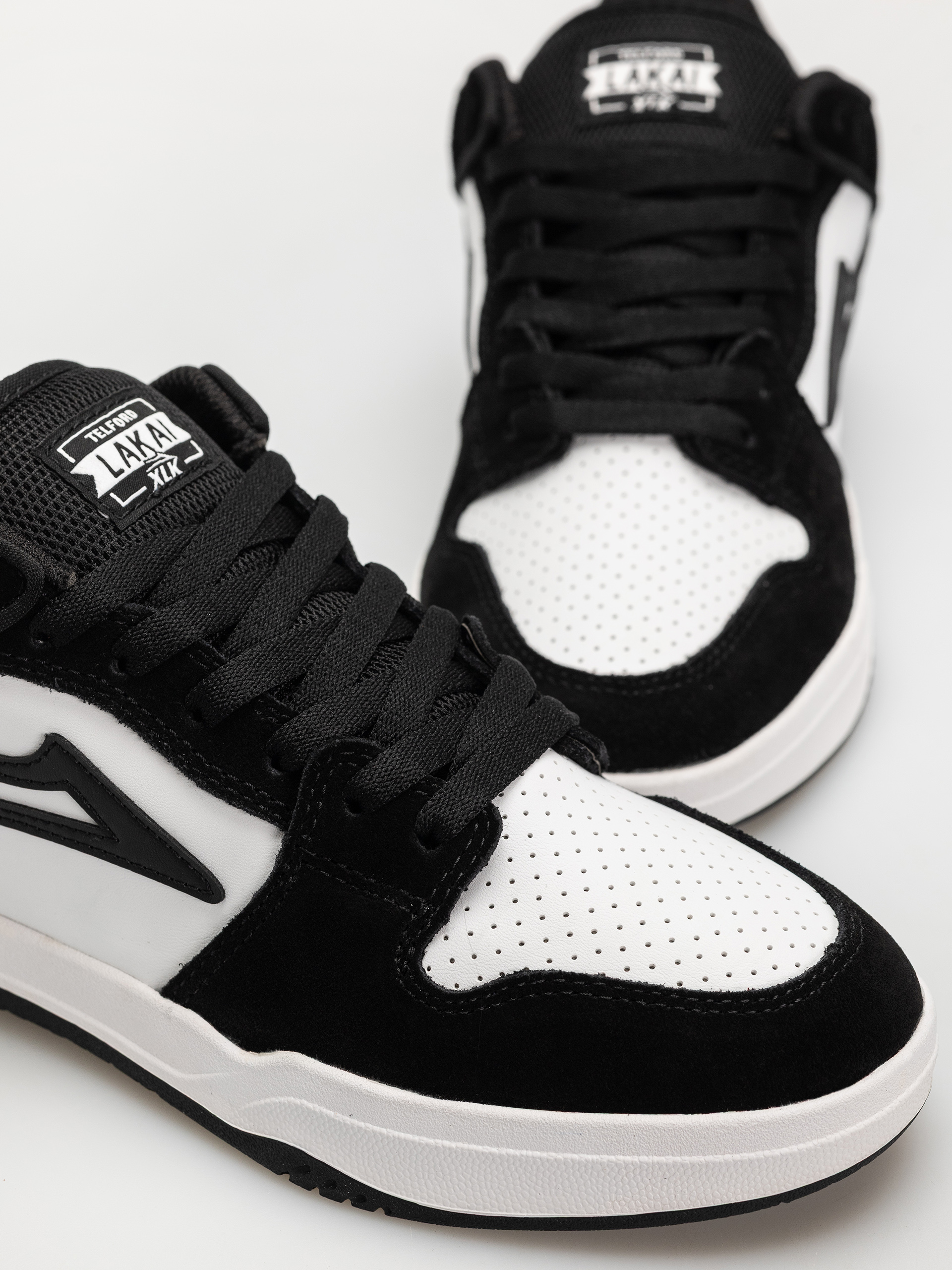 Взуття Lakai Telford Low (black/white leather)