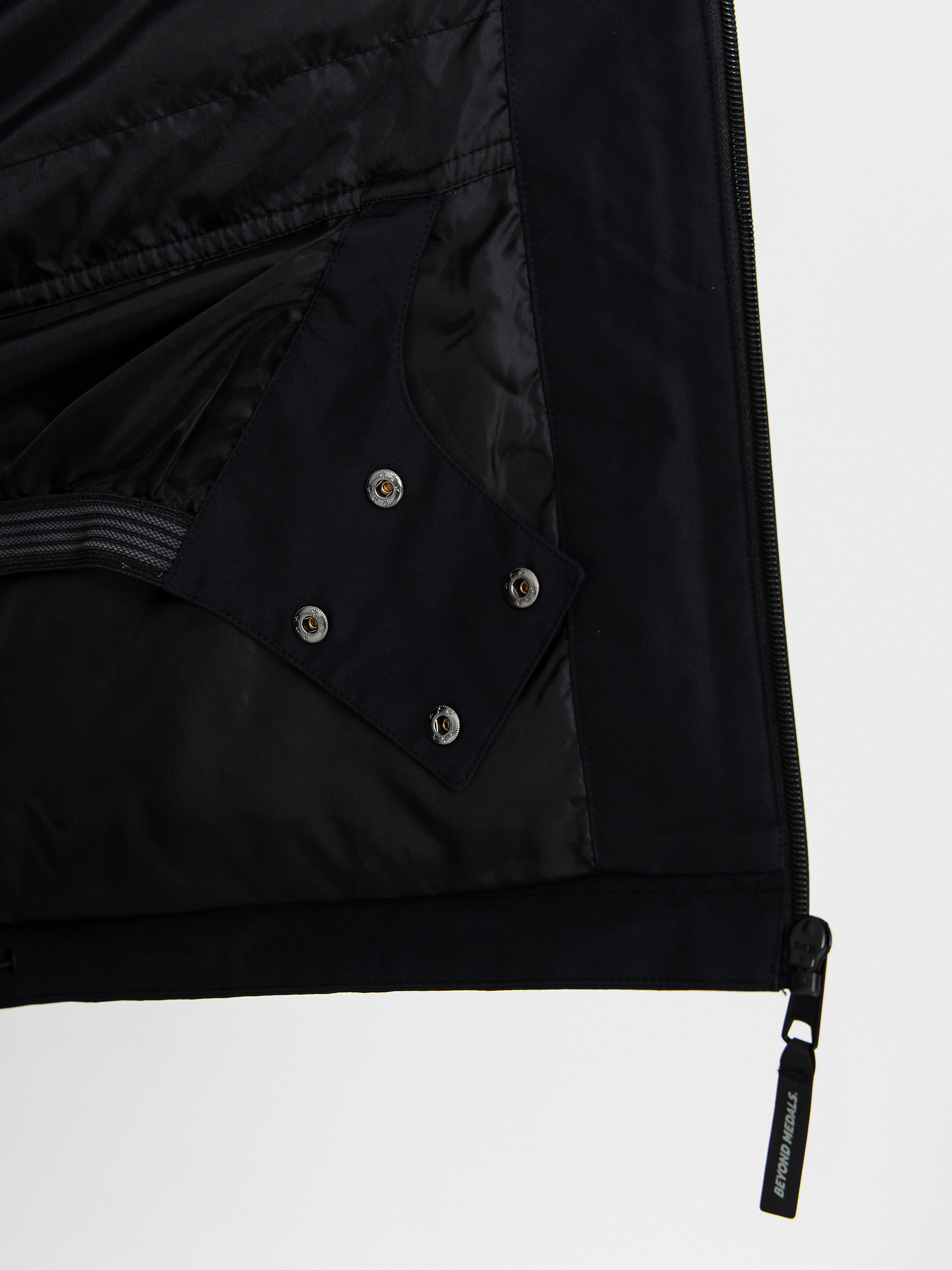 Чоловіча Сноубордична куртка Beyond Medals Nostalgia 2L (black)