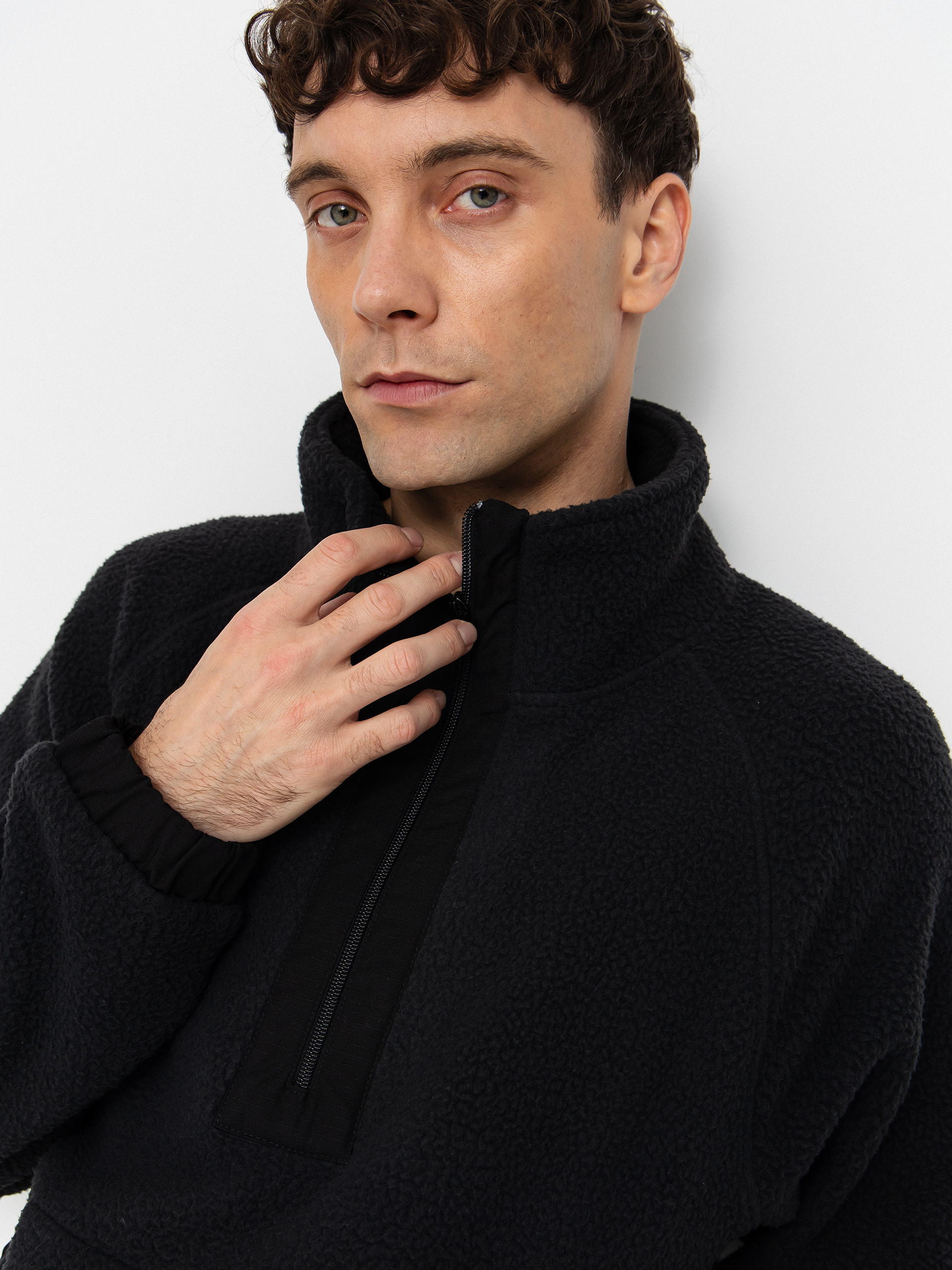 Світшот Jones Snowboards Campfire Rec Sherpa (stealth black)