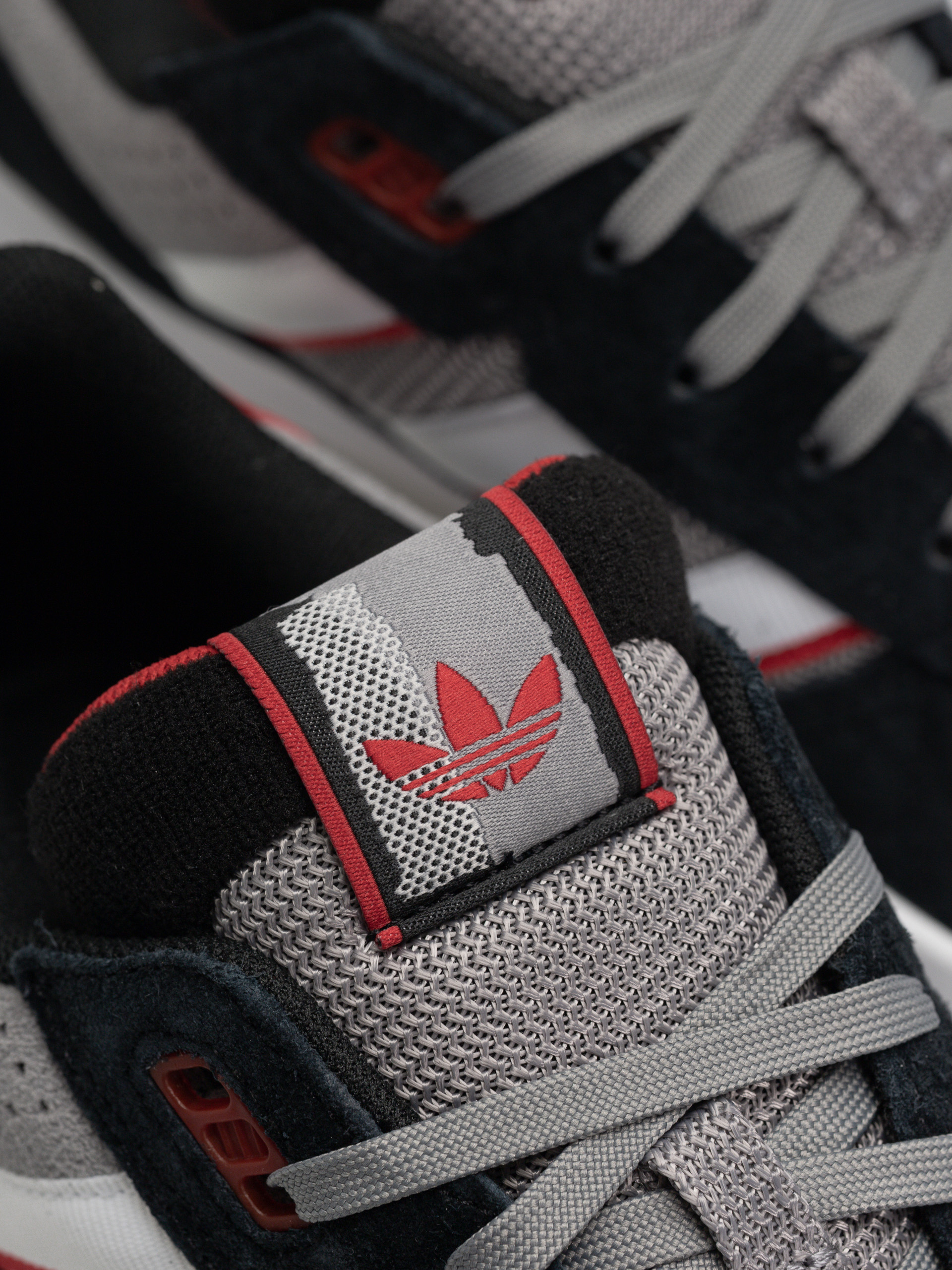 Взуття adidas Tekkira Cup (cblack/ftwwht/betsca)