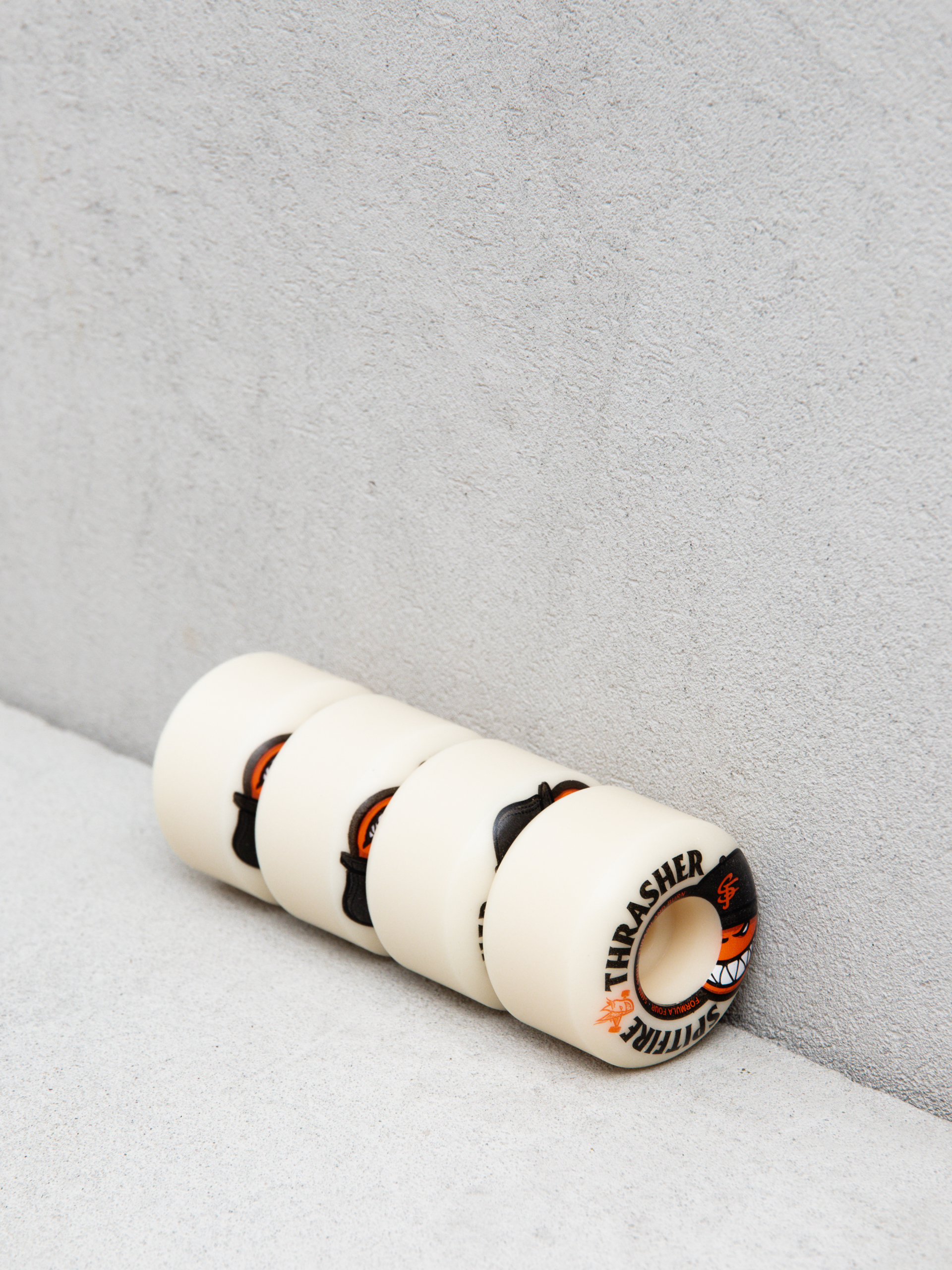 Колеса Spitfire X Thrasher The City F4 99D Radial Full (natural)