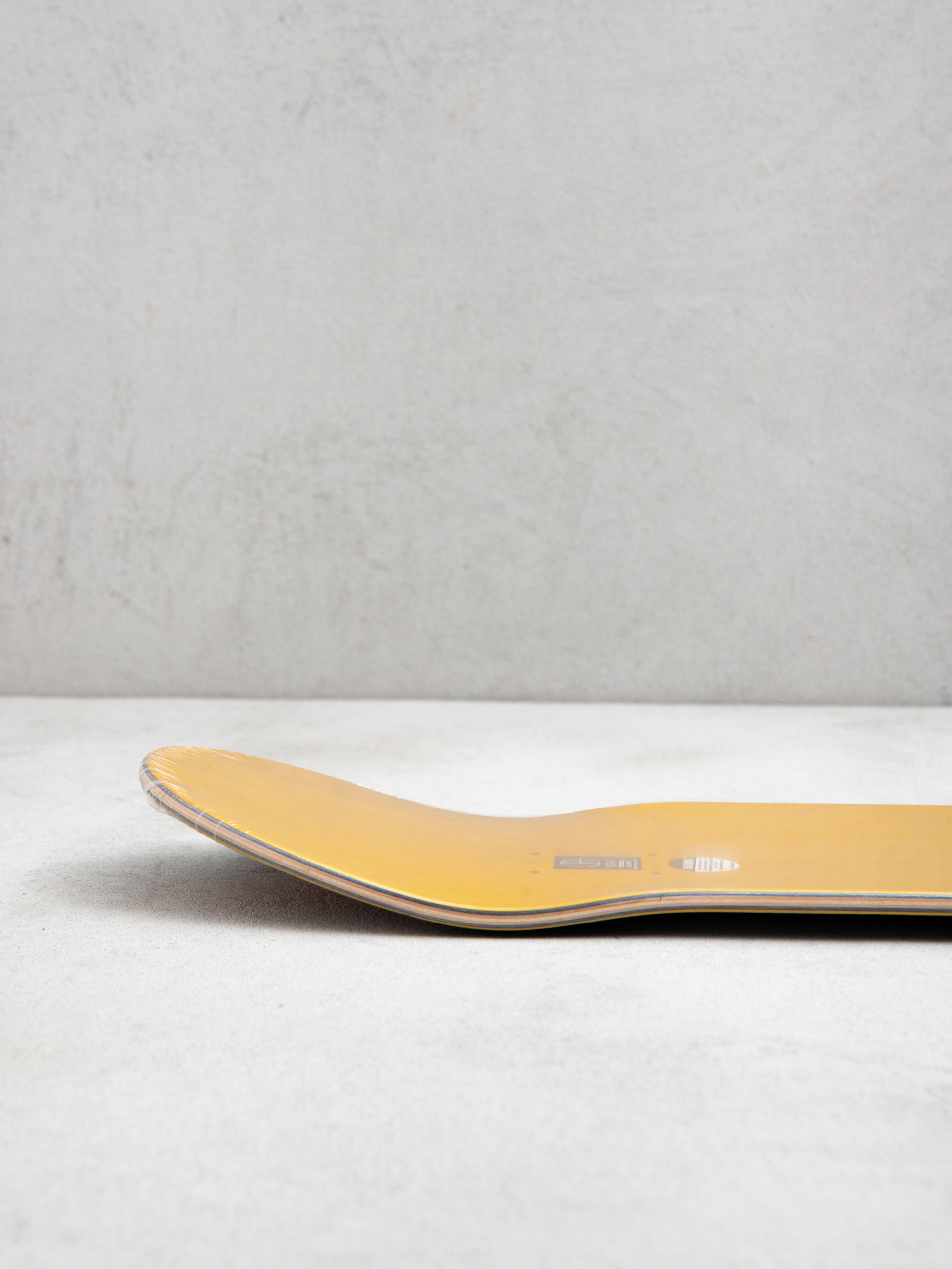 Декa Polar Skate Shin Sanbongi Heart In Hand (multi)