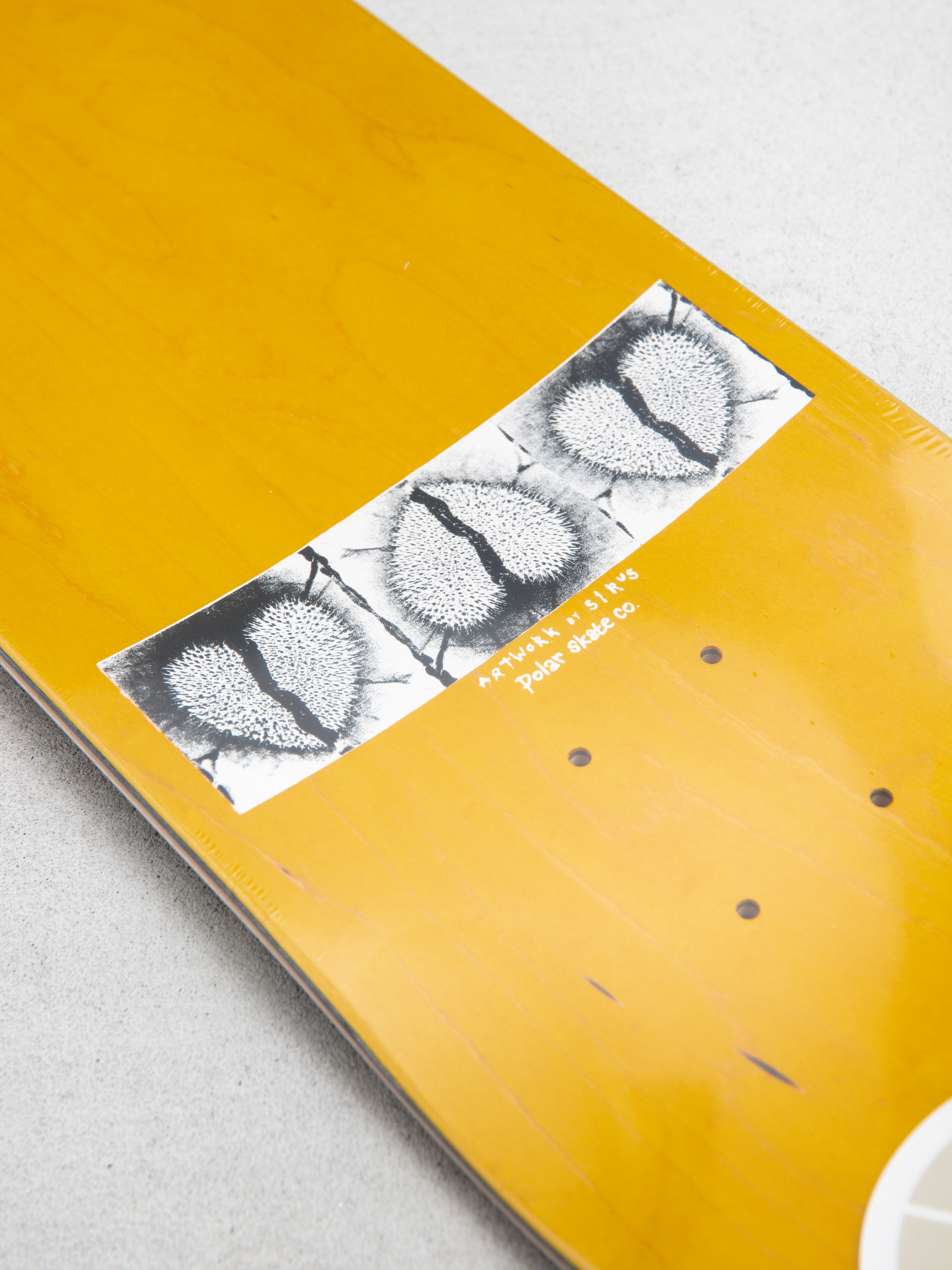 Декa Polar Skate Shin Sanbongi Heart In Hand (multi)