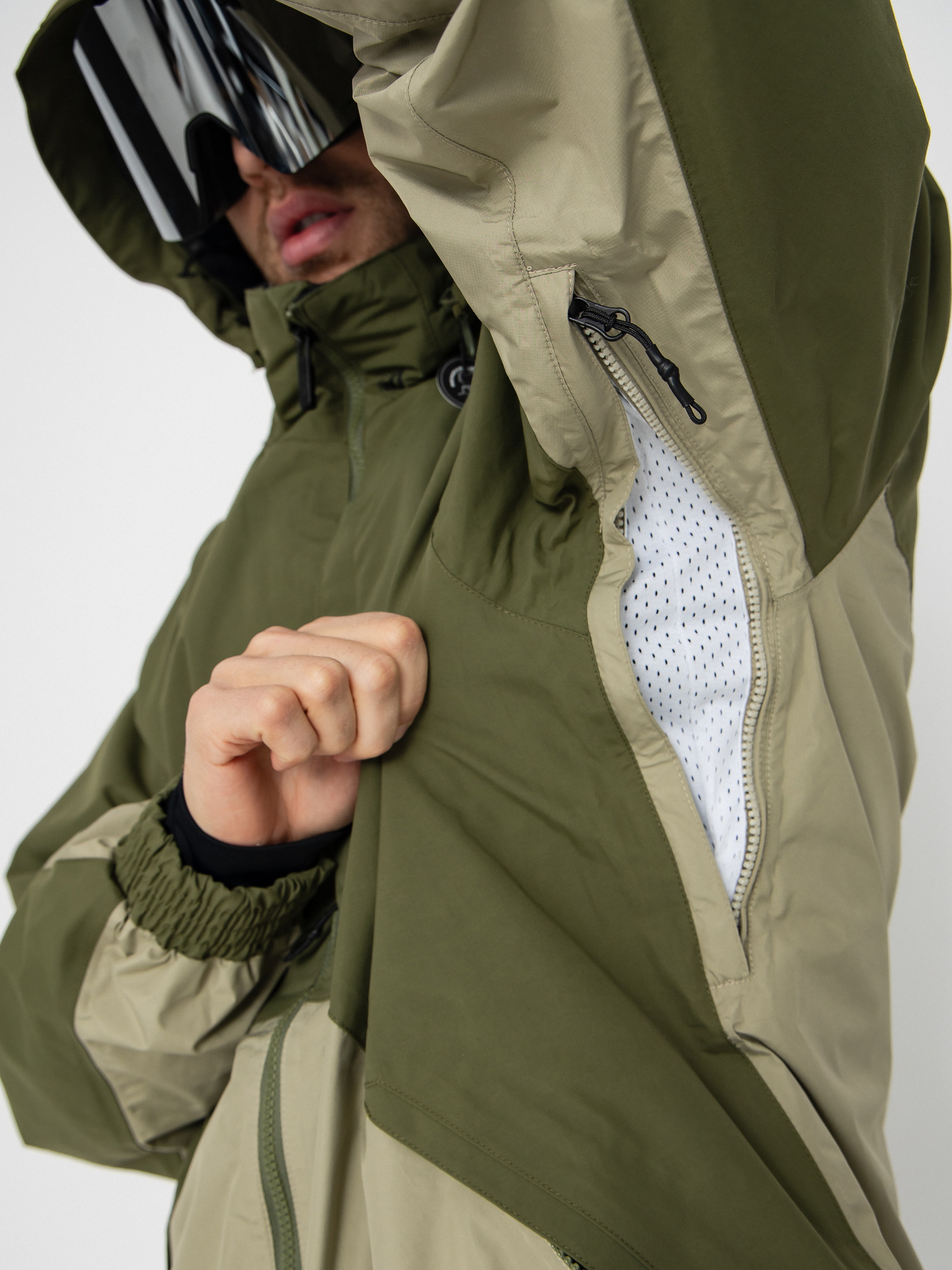 Чоловіча Сноубордична куртка Volcom Longo Gore Tex (dark olive)