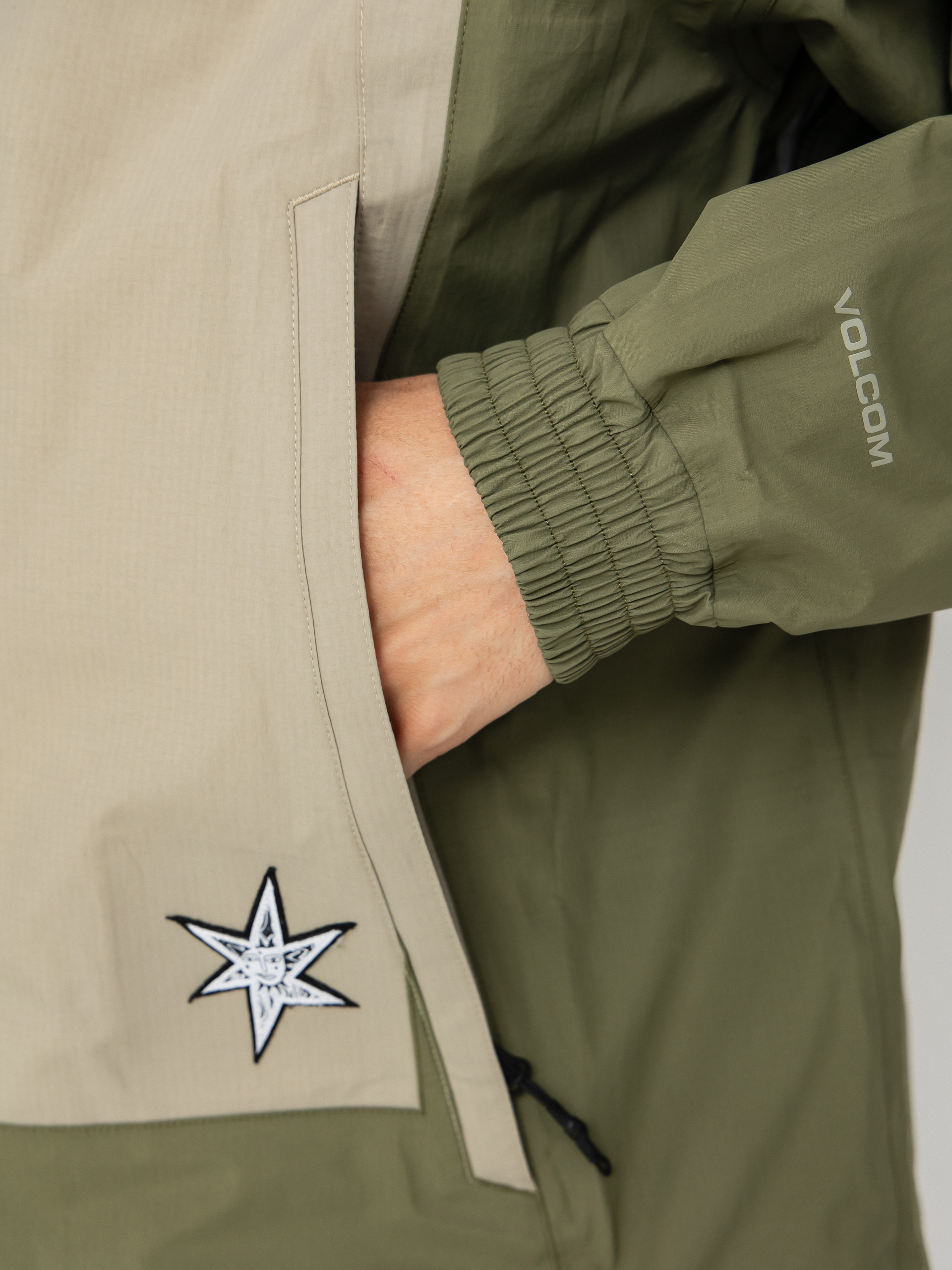 Чоловіча Сноубордична куртка Volcom Arthur 3L (dark olive)