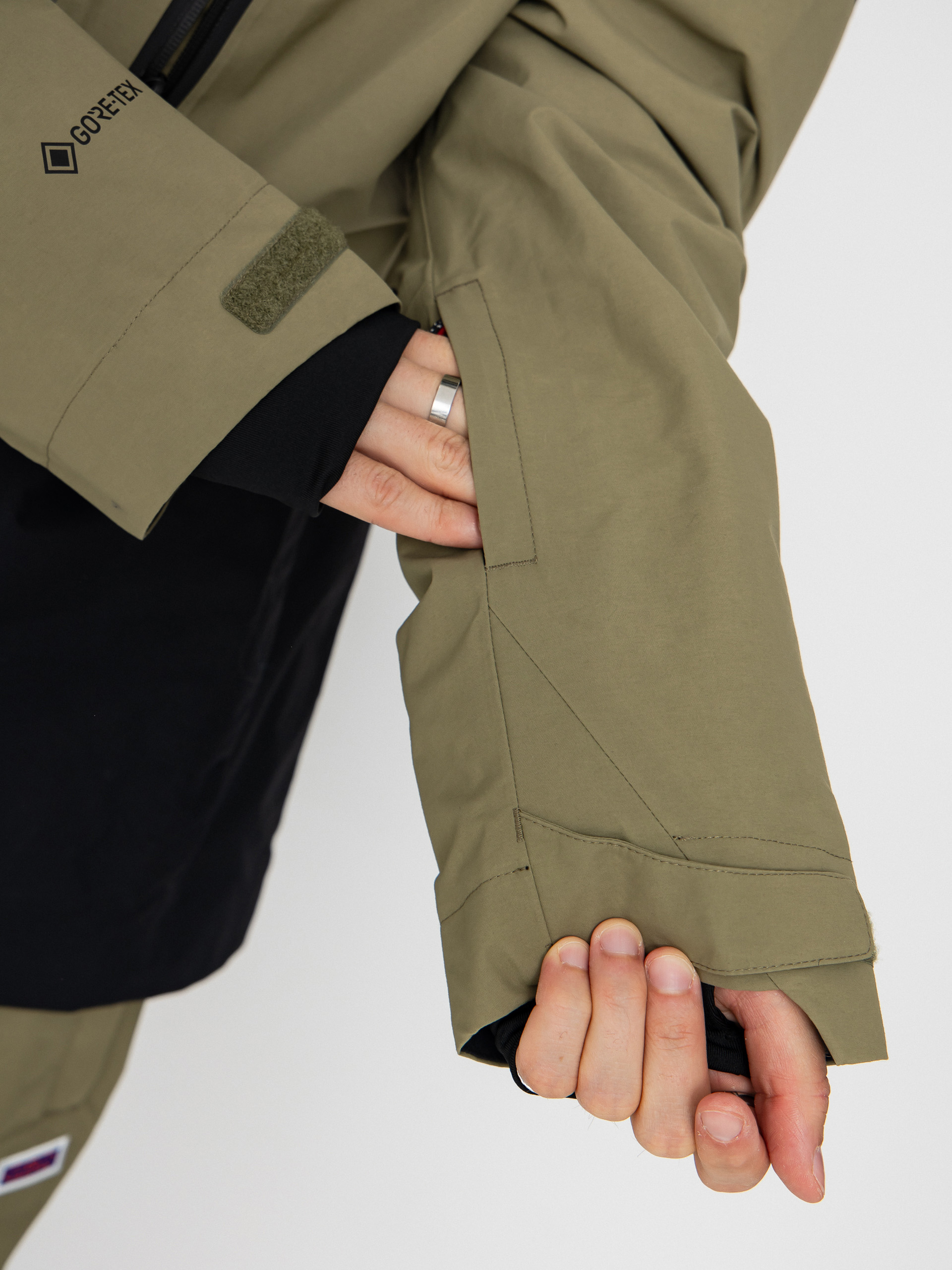 Чоловіча Сноубордична куртка 686 Gore-TeX GT Thermagraph (sage colorblock)