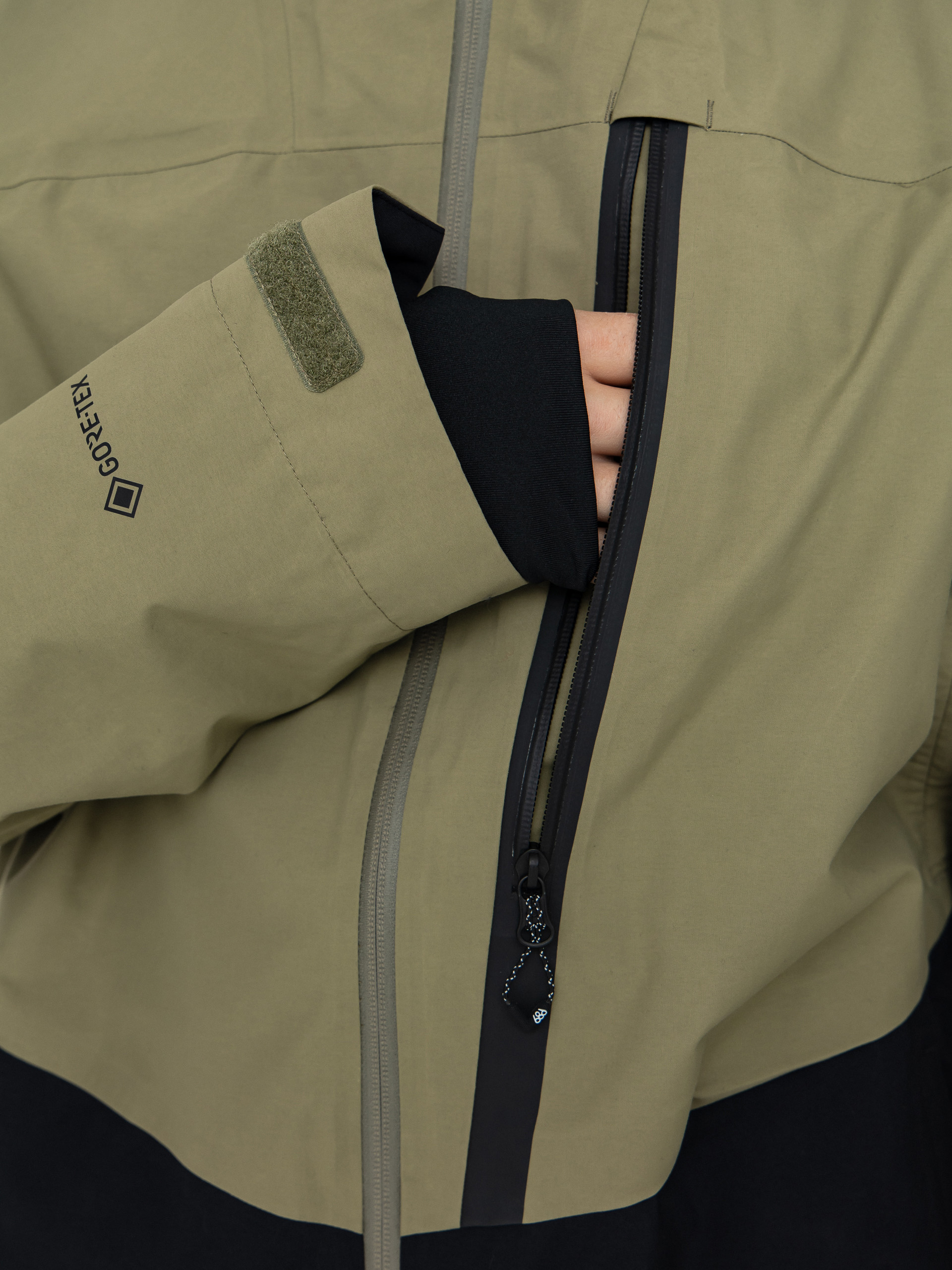 Чоловіча Сноубордична куртка 686 Gore-TeX GT Thermagraph (sage colorblock)