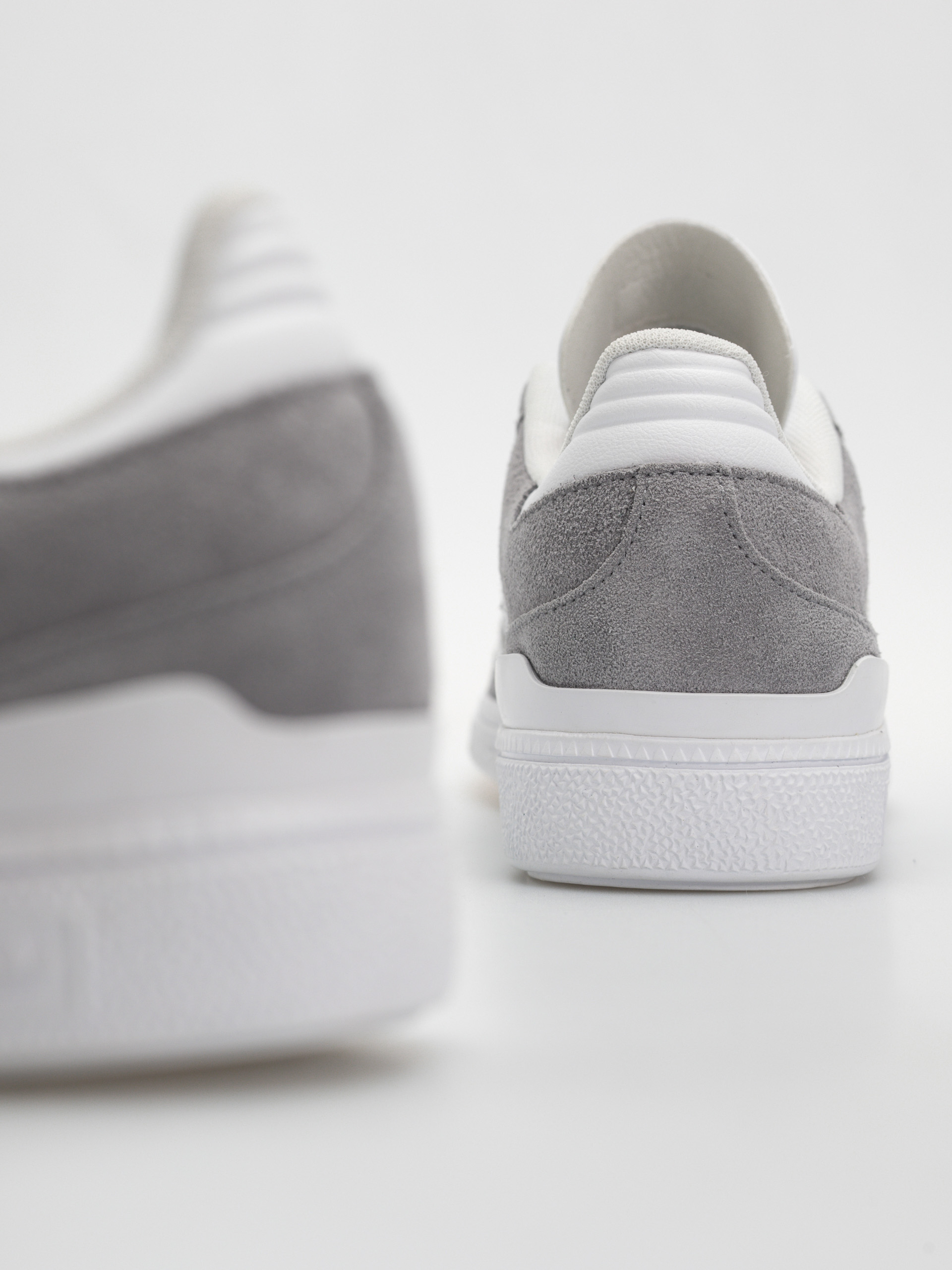 Взуття adidas Busenitz (grethr/ftwwht/goldmt)