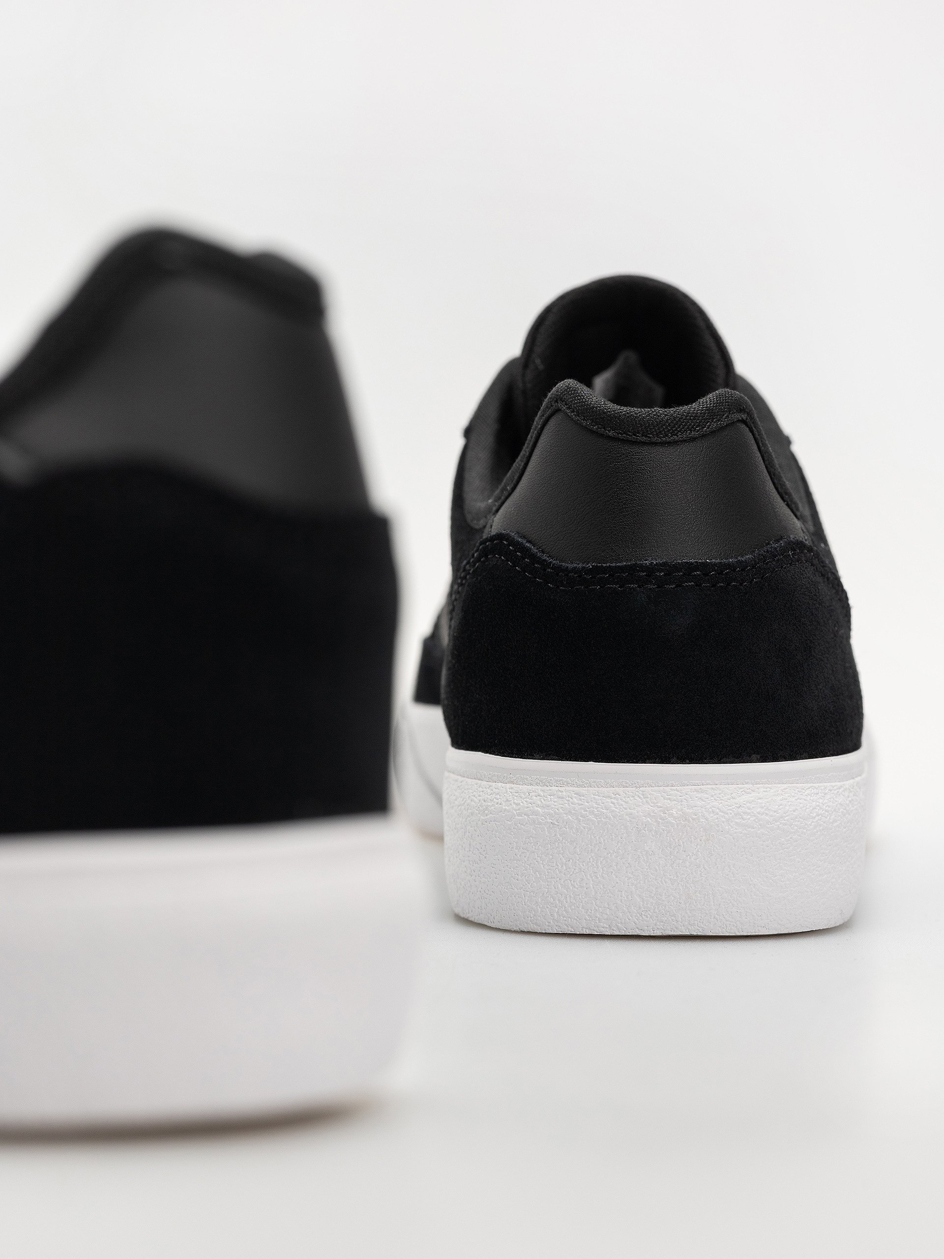 Взуття adidas Court Tns Premiere (cblack/cblack/ftwwht)