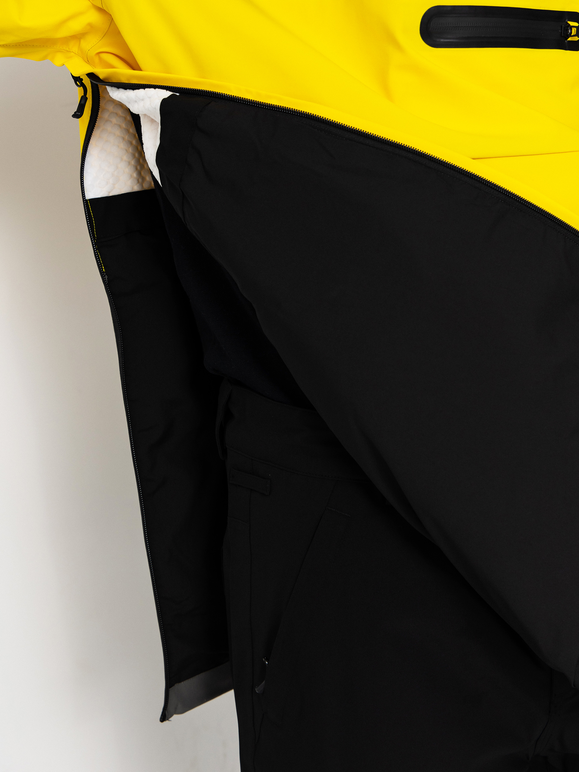 Чоловіча Сноубордична куртка ThirtyTwo Light Anorak (black/yellow)