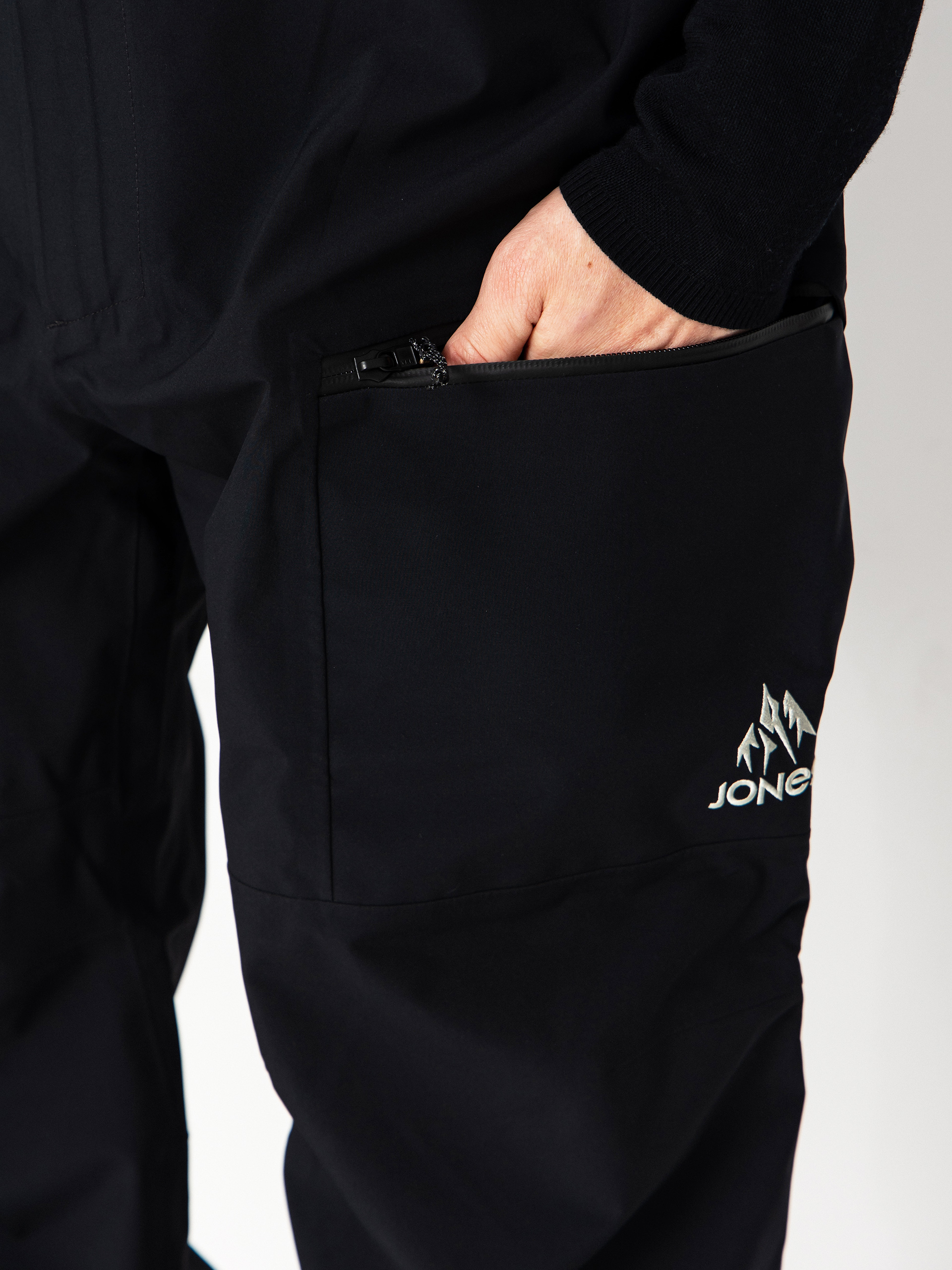 Чоловічі Сноубордичні штани Jones Snowboards Shralpinist Str Rec Bib (stealth black)