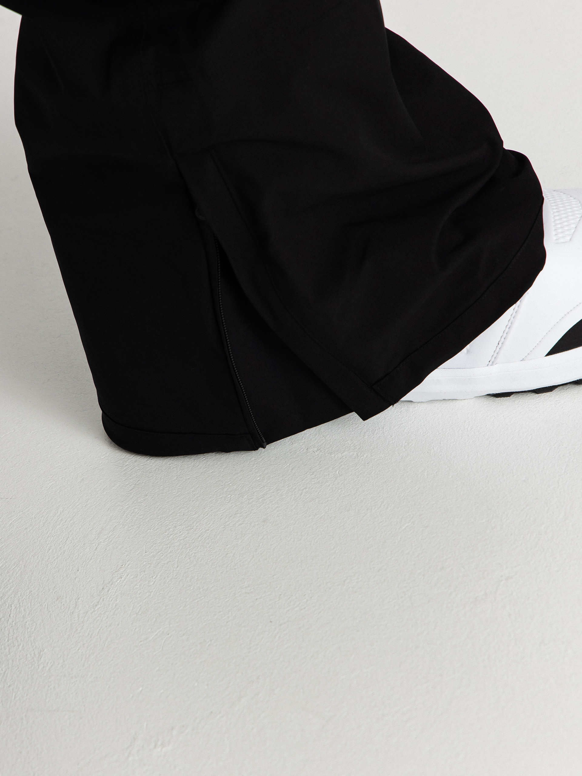 Чоловічі Сноубордичні штани ThirtyTwo Basement Bib (black)