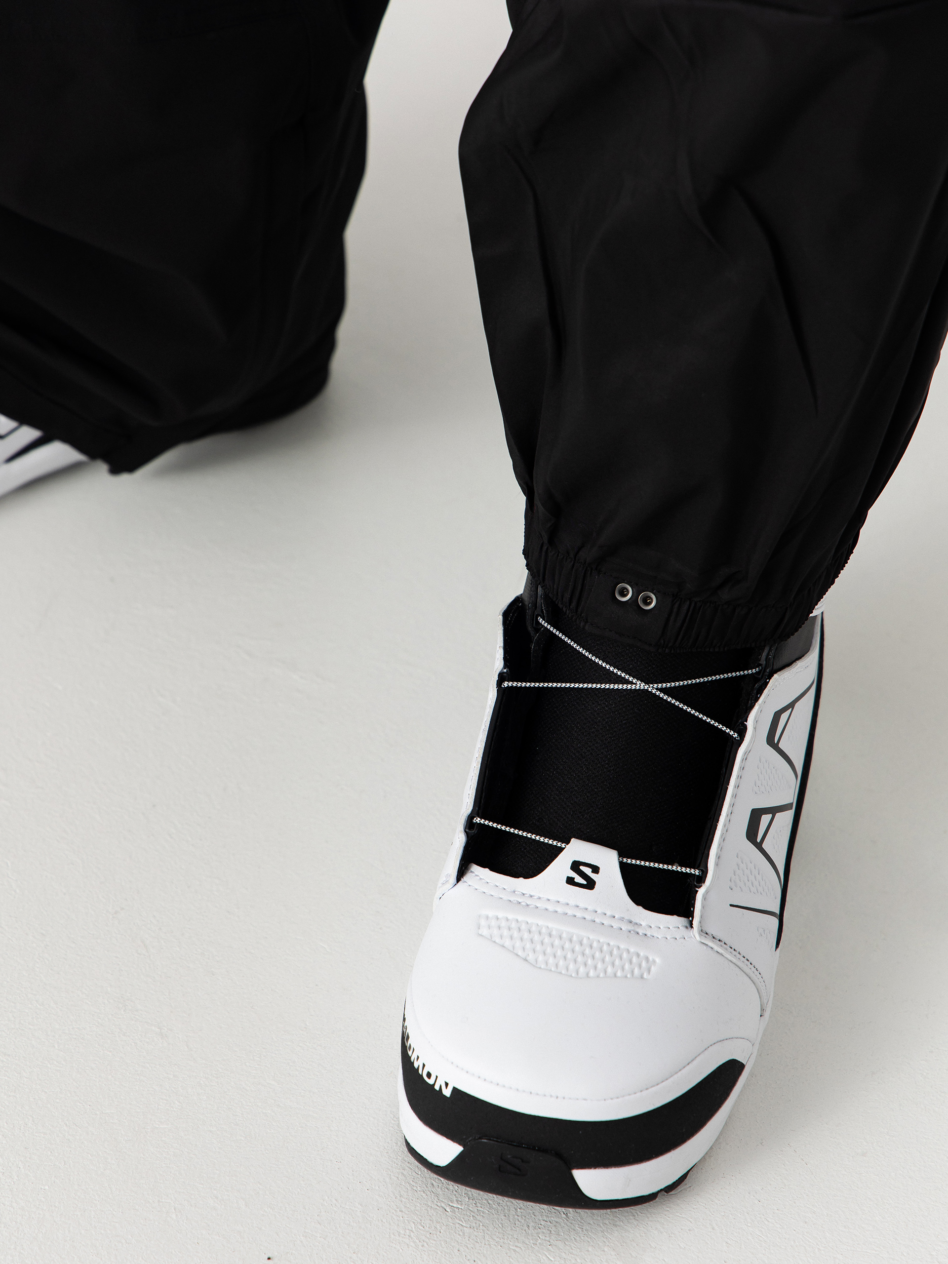 Чоловічі Сноубордичні штани ThirtyTwo Basement Bib (black)