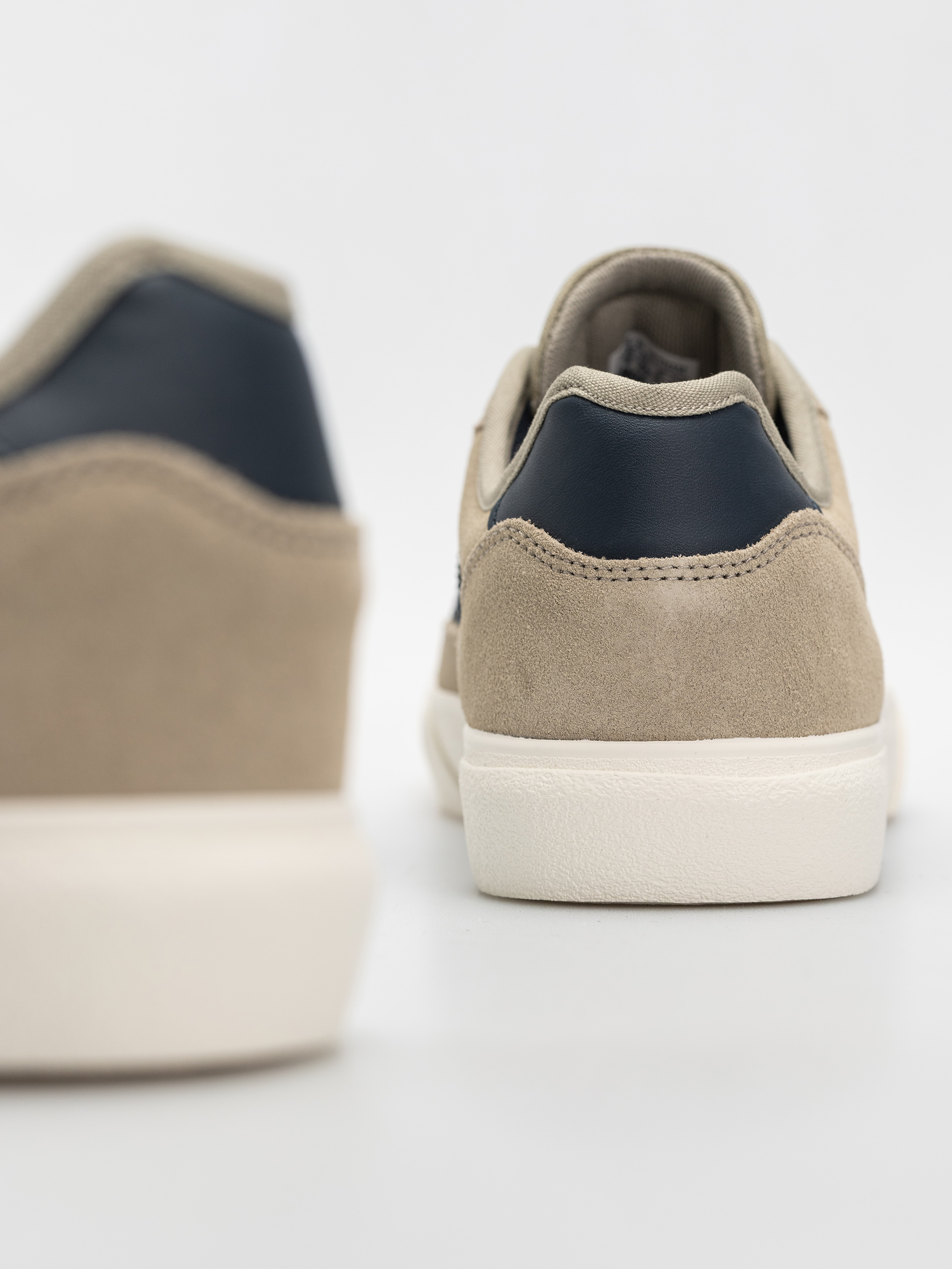 Взуття adidas Court Tns Premiere (aurink/cwhite)