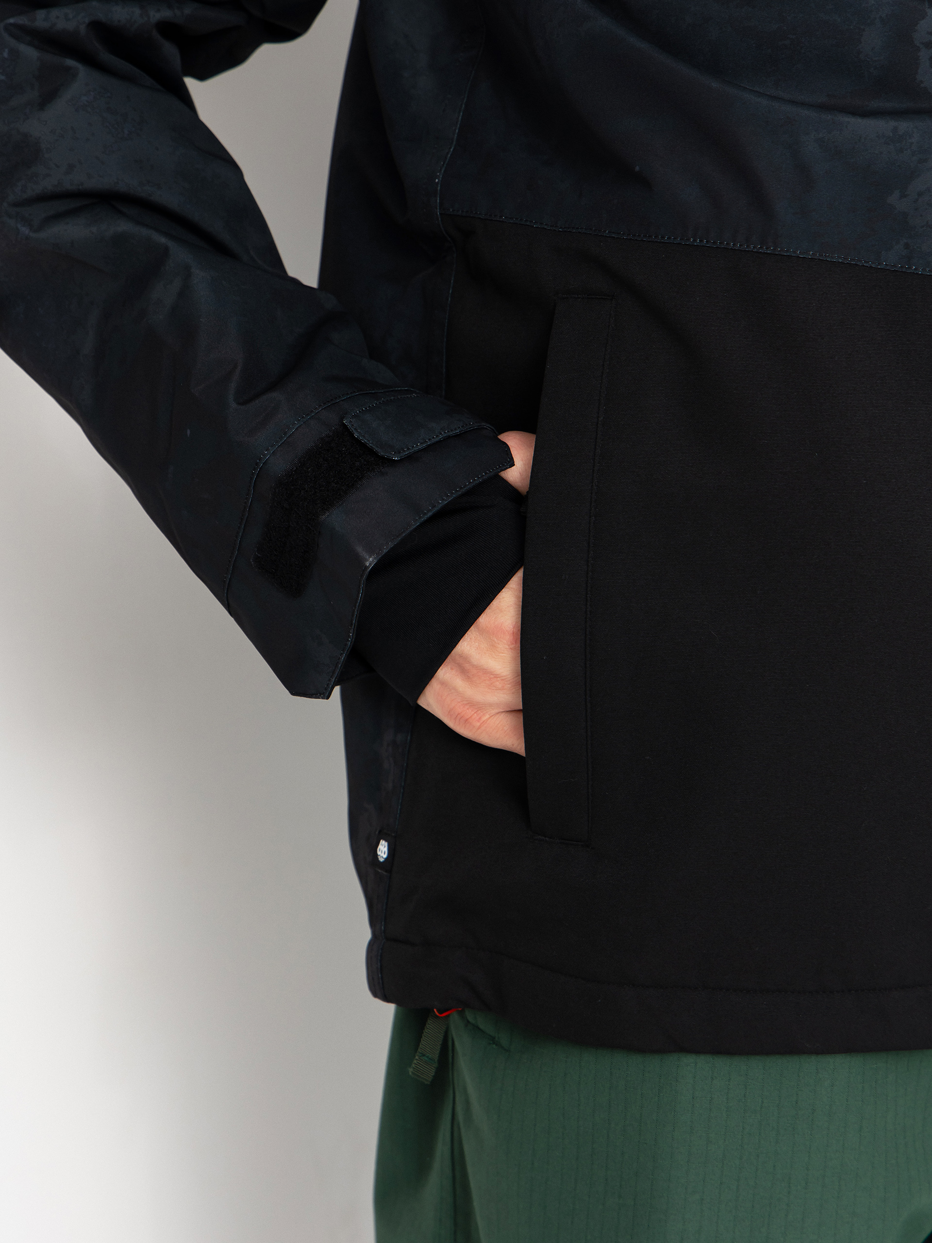 Чоловіча Сноубордична куртка 686 Geo Insulated (black hemisphere)