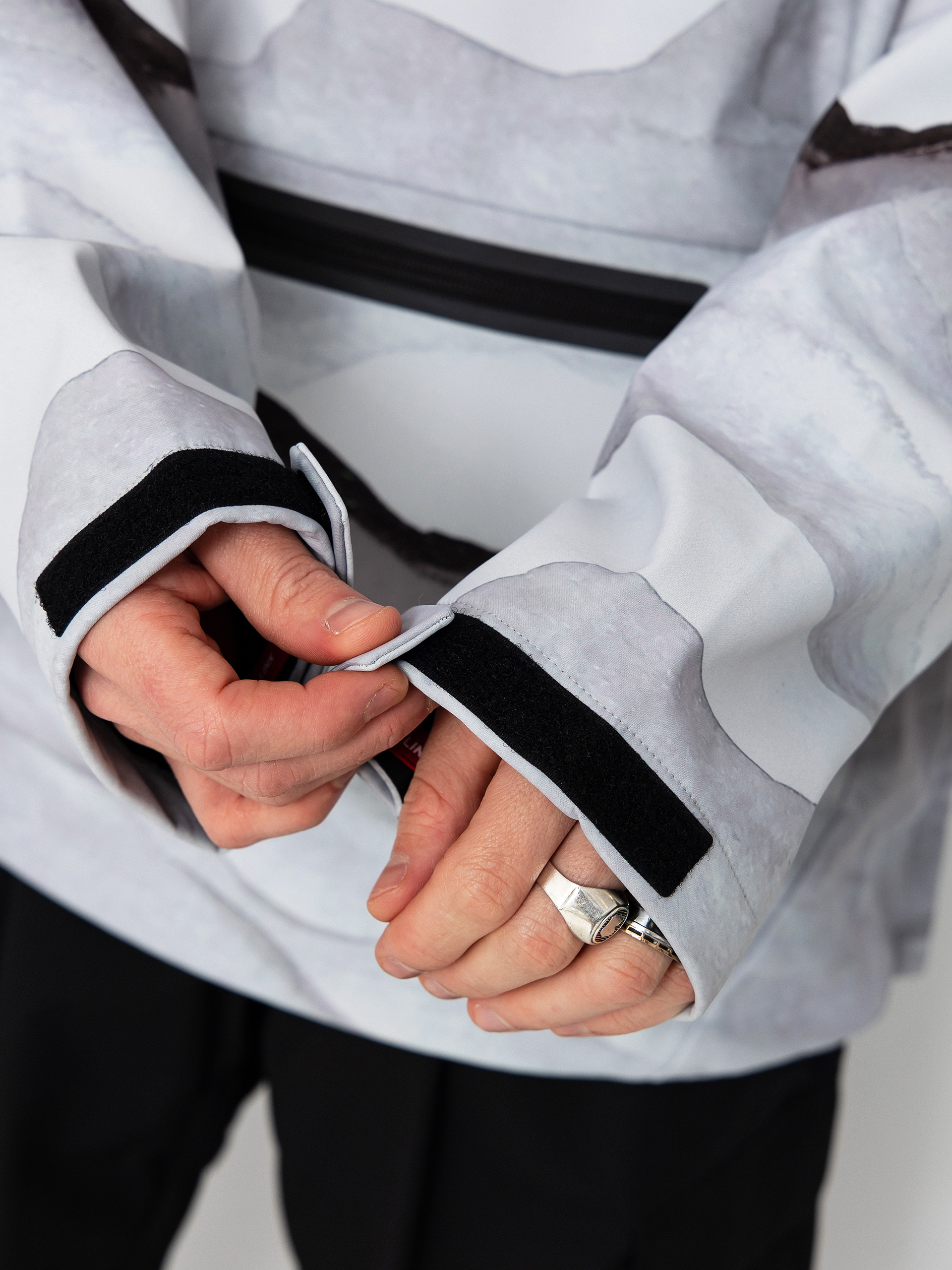 Чоловіча Термосвітшот 686 Waterproof HD (smoke mountain print)