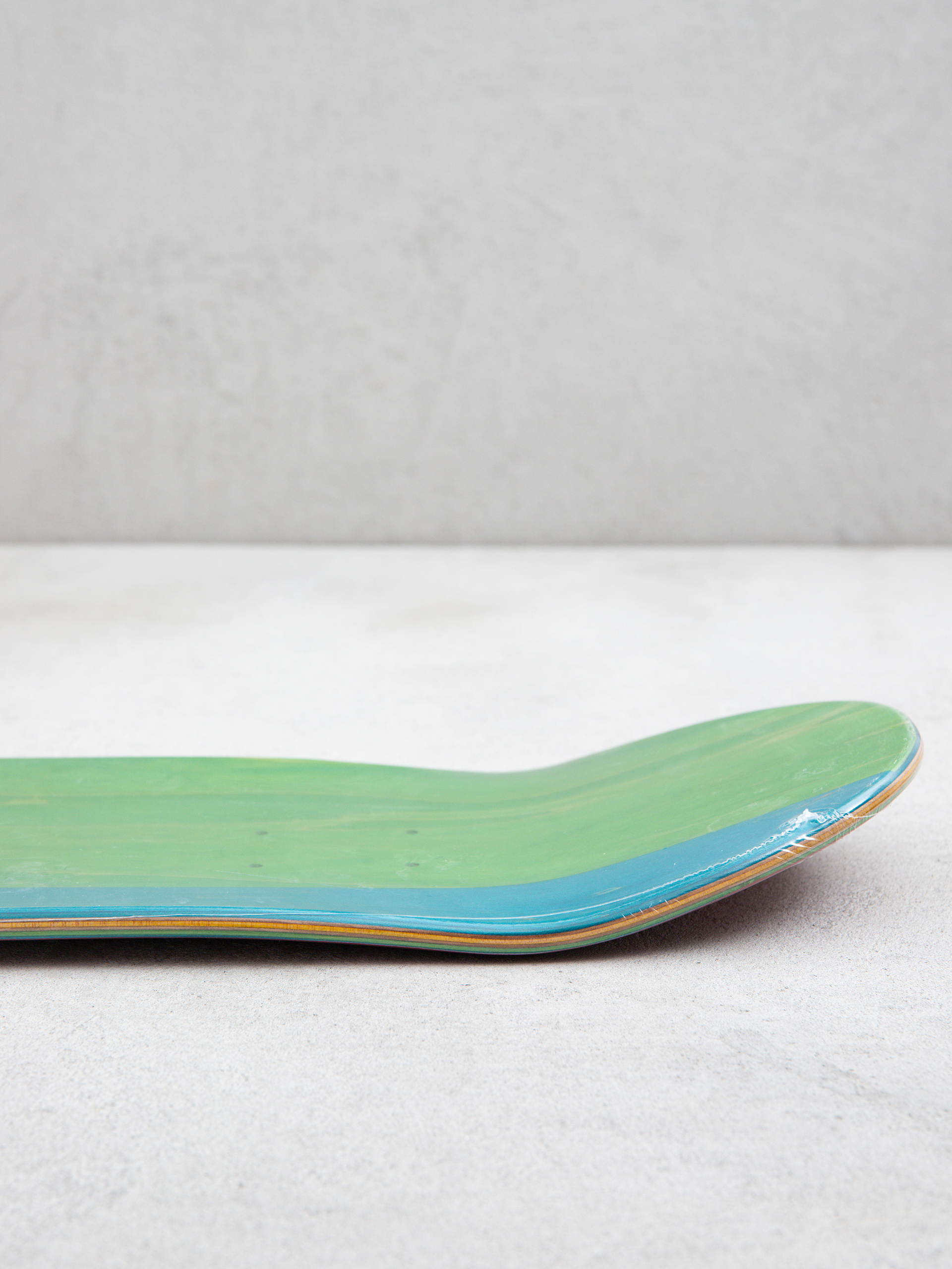 Декa Jacuzzi Caswell Berry Shoplift (red)