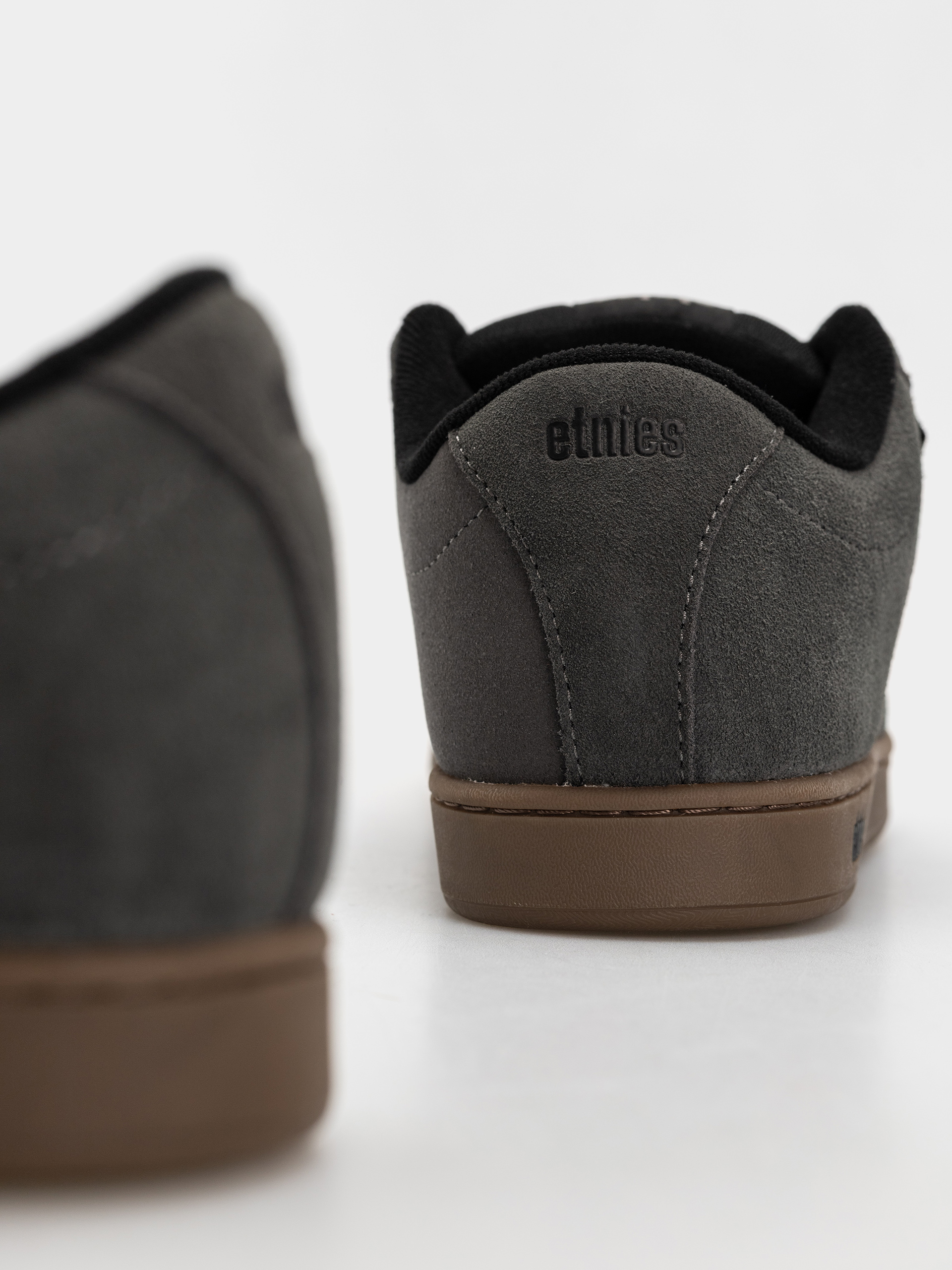 Взуття Etnies Kingpin (carbon)