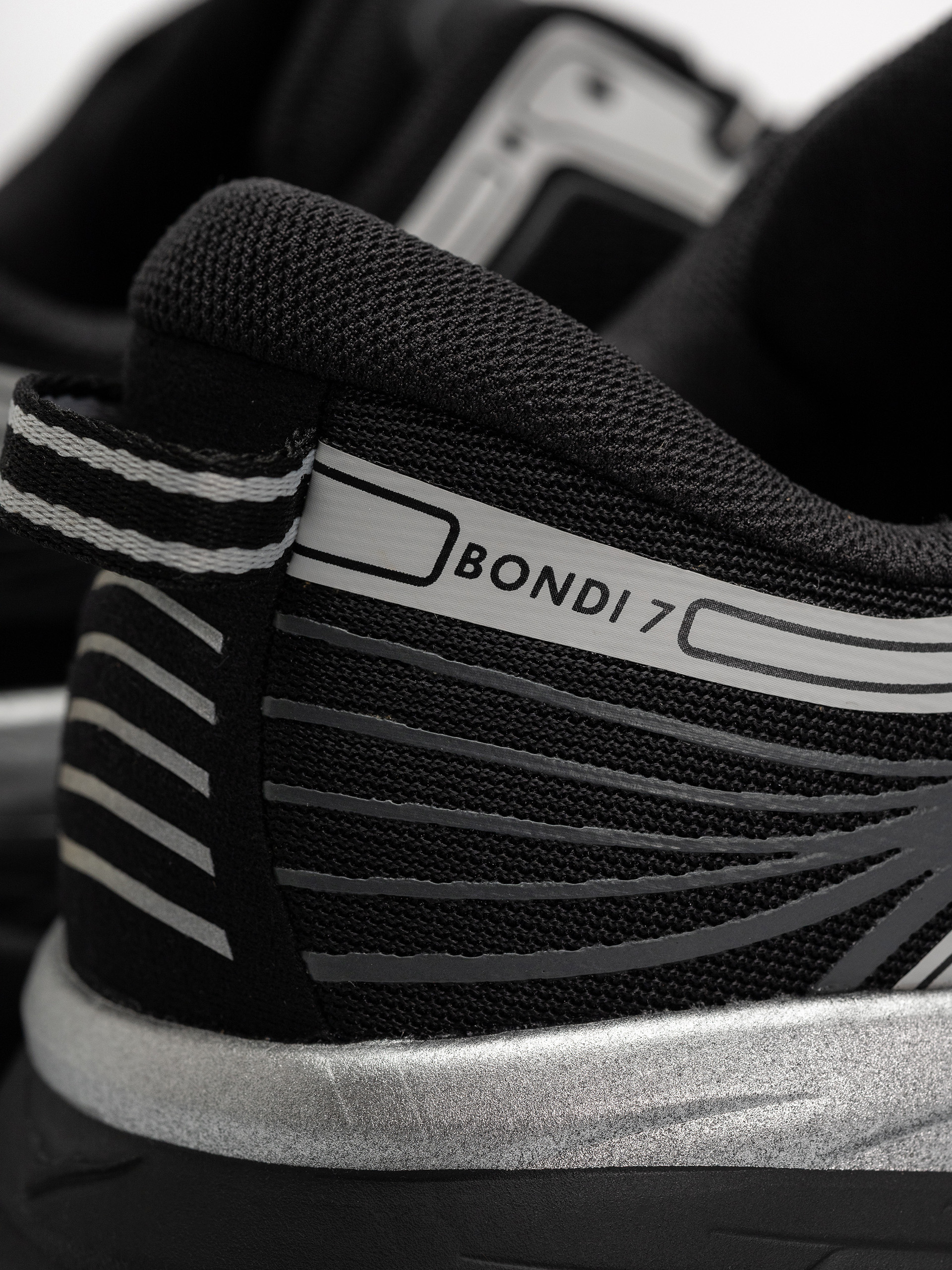 Взуття Hoka Bondi 7 (black/stardust)