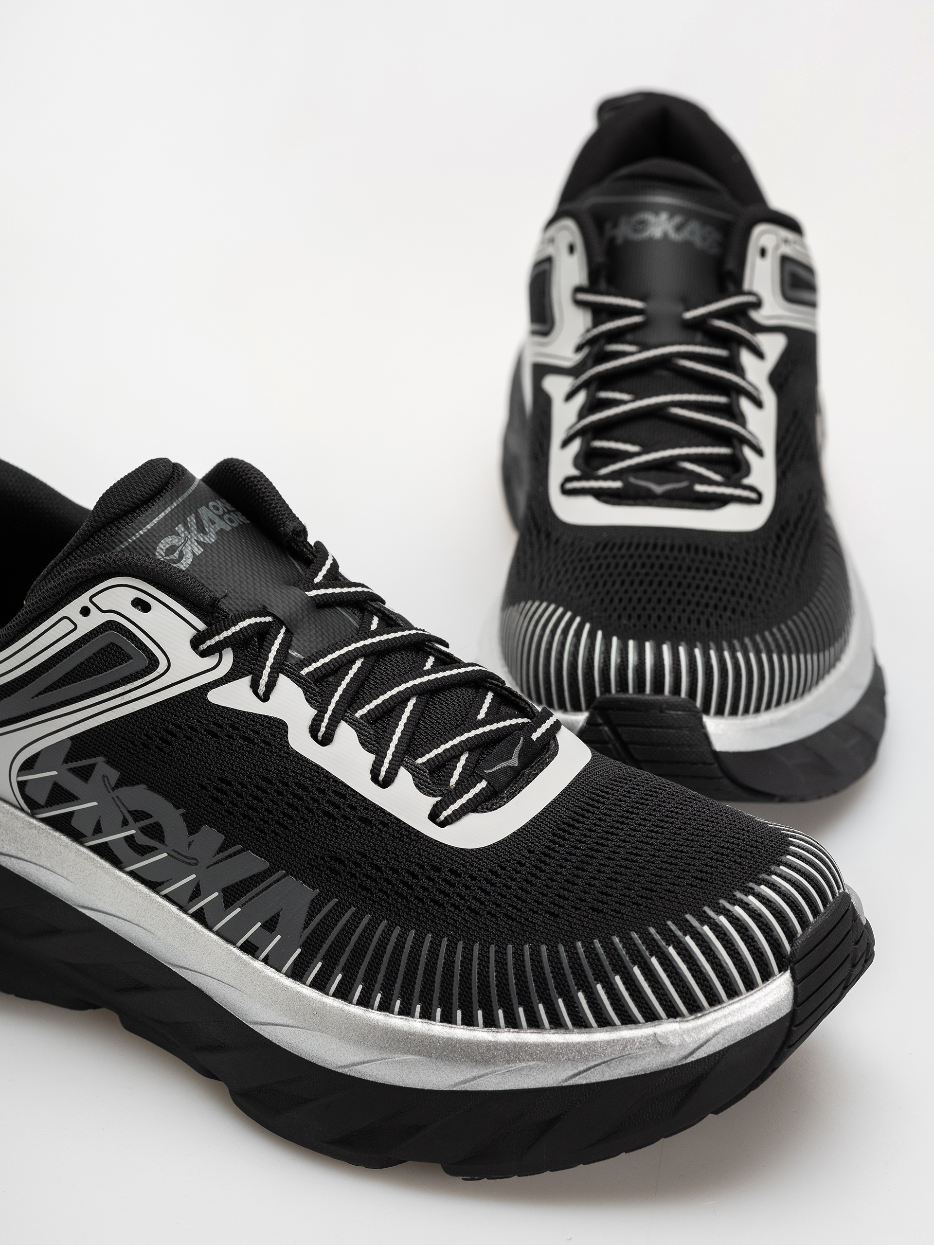 Взуття Hoka Bondi 7 (black/stardust)