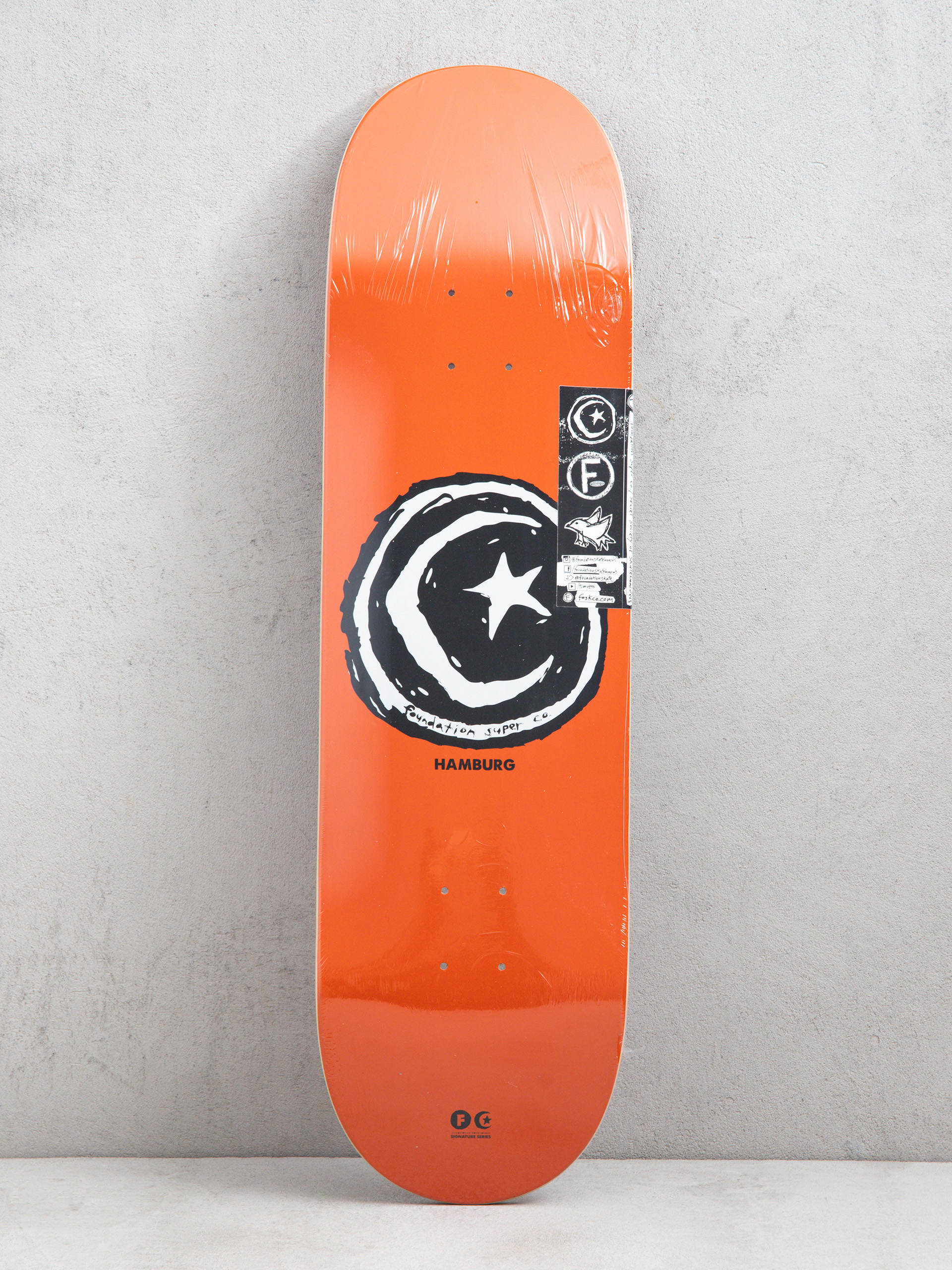 Декa Foundation Hamburg Singature 