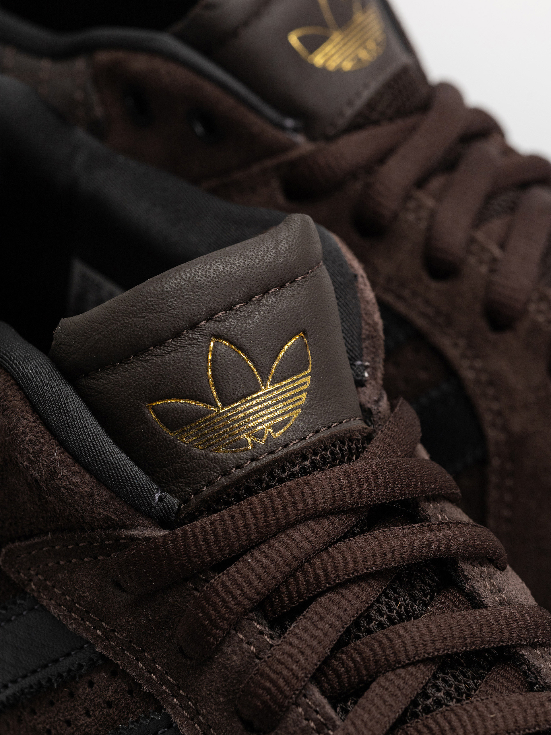 Взуття adidas Tyshawn (carbon/carbon)