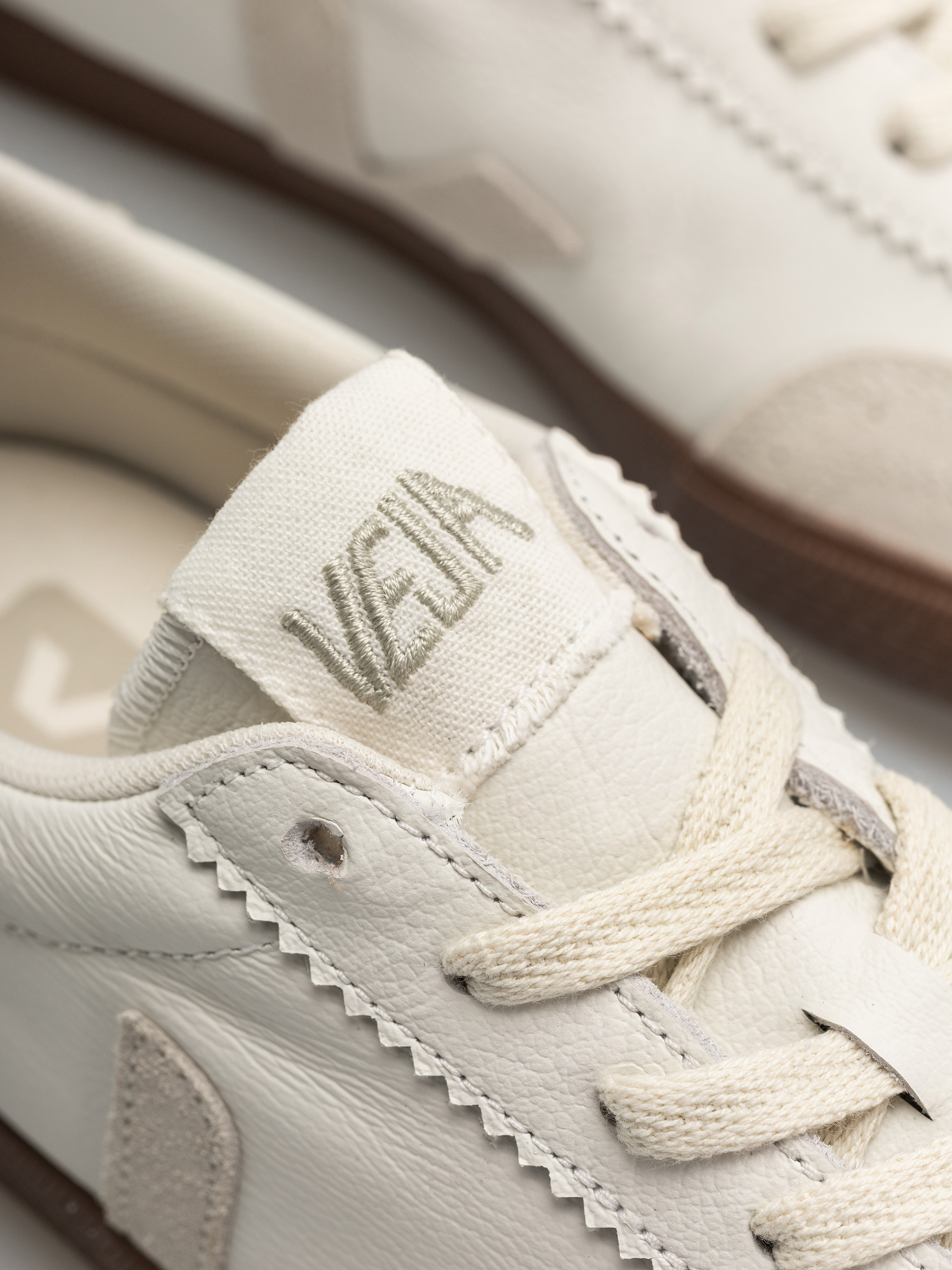 Взуття Veja Volley Wmn (white natural bark)