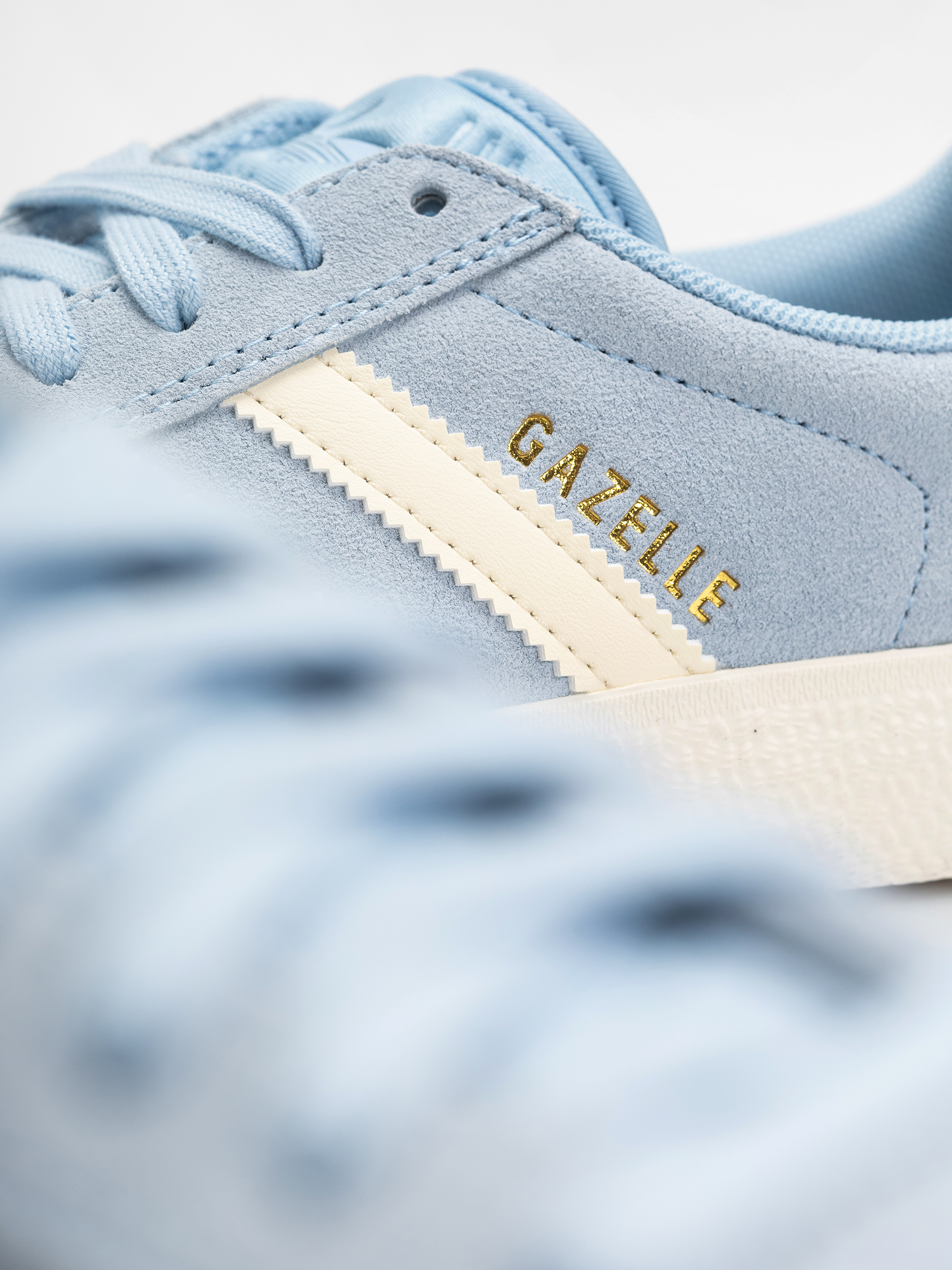 Взуття adidas Gazelle Adv (clesky/crewht/cwhite)