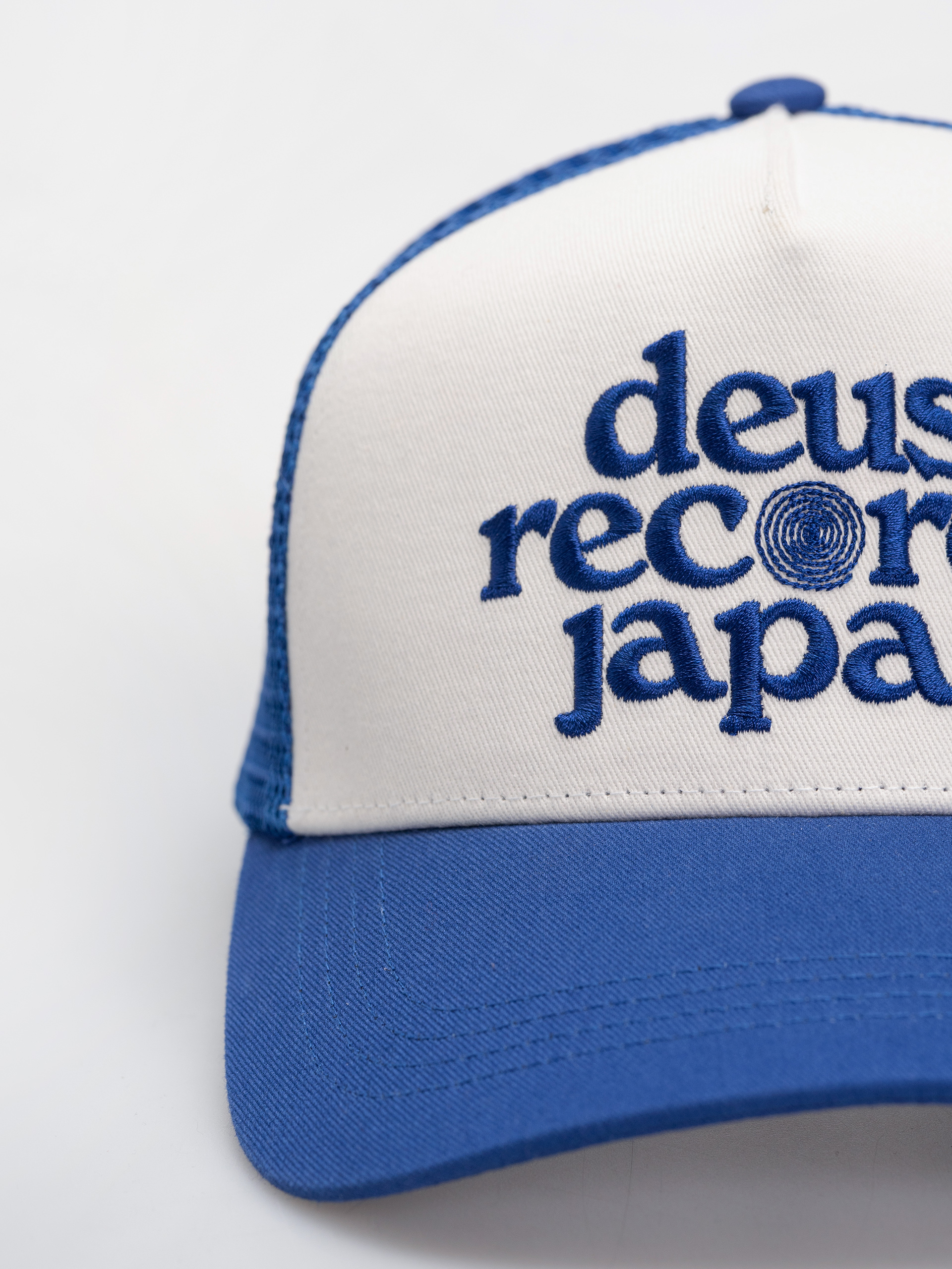 Кепка Deus Ex Machina Strata Trucker (daphne blue)