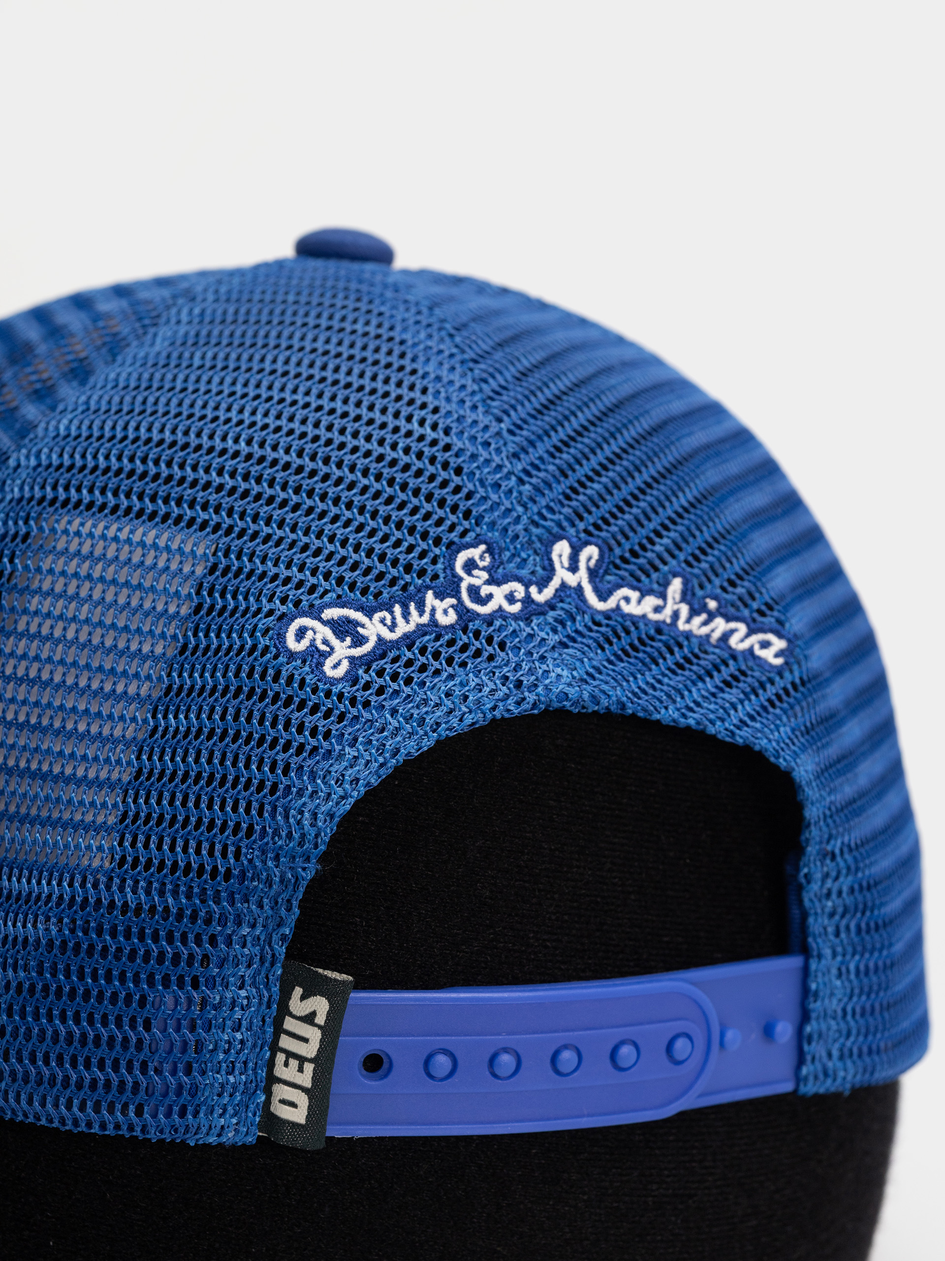 Кепка Deus Ex Machina Strata Trucker (daphne blue)