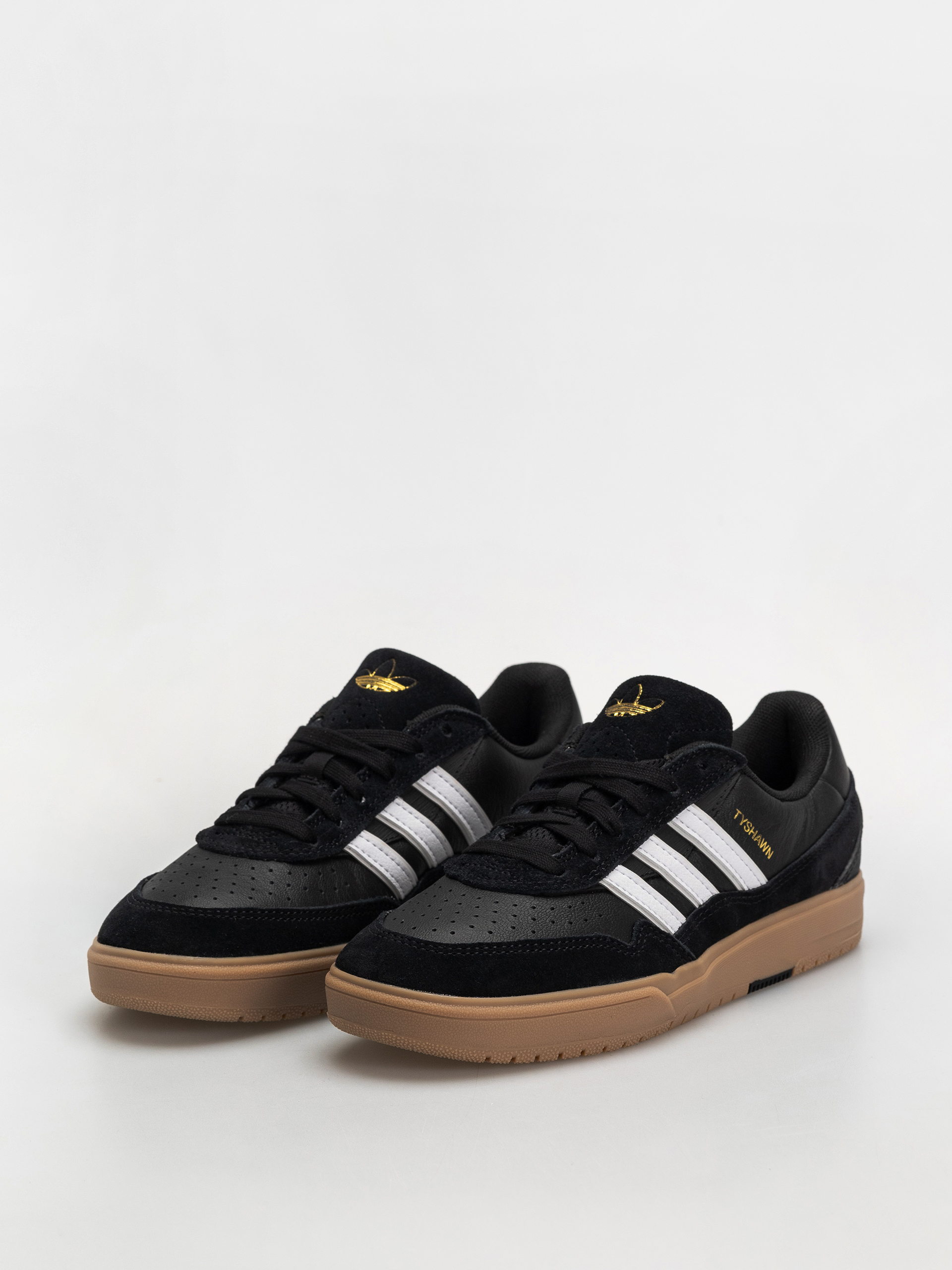 Взуття adidas Tyshawn II (cblack/ftwwht/gum4)