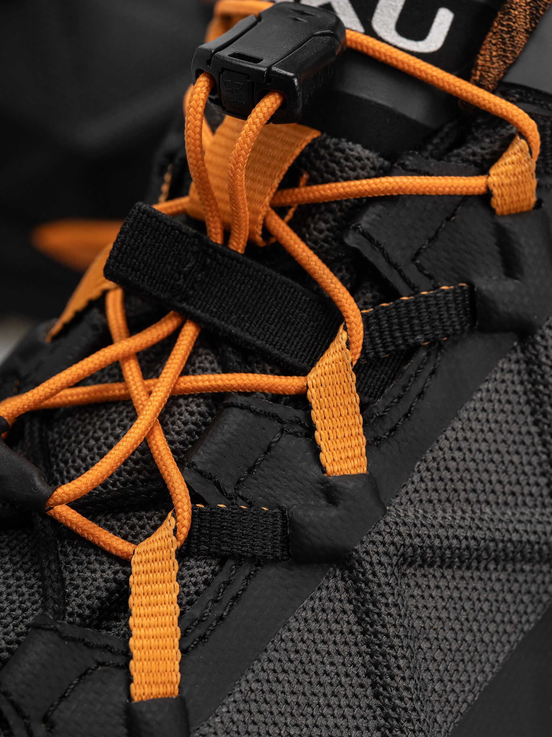 Взуття AKU Rocket DFS GTX (black/orange)