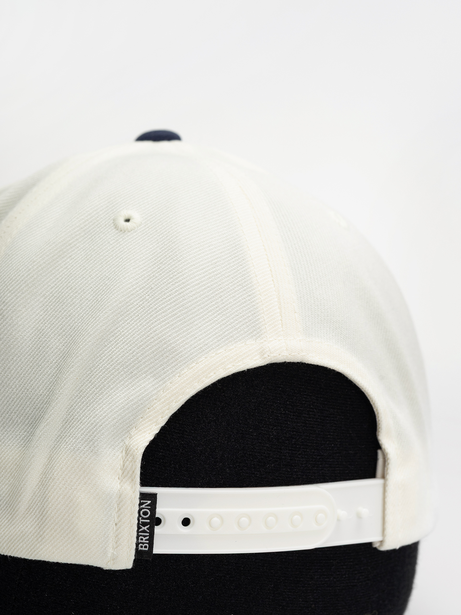 Кепка Brixton Oath Iii Snapback (off white/midnight blue)