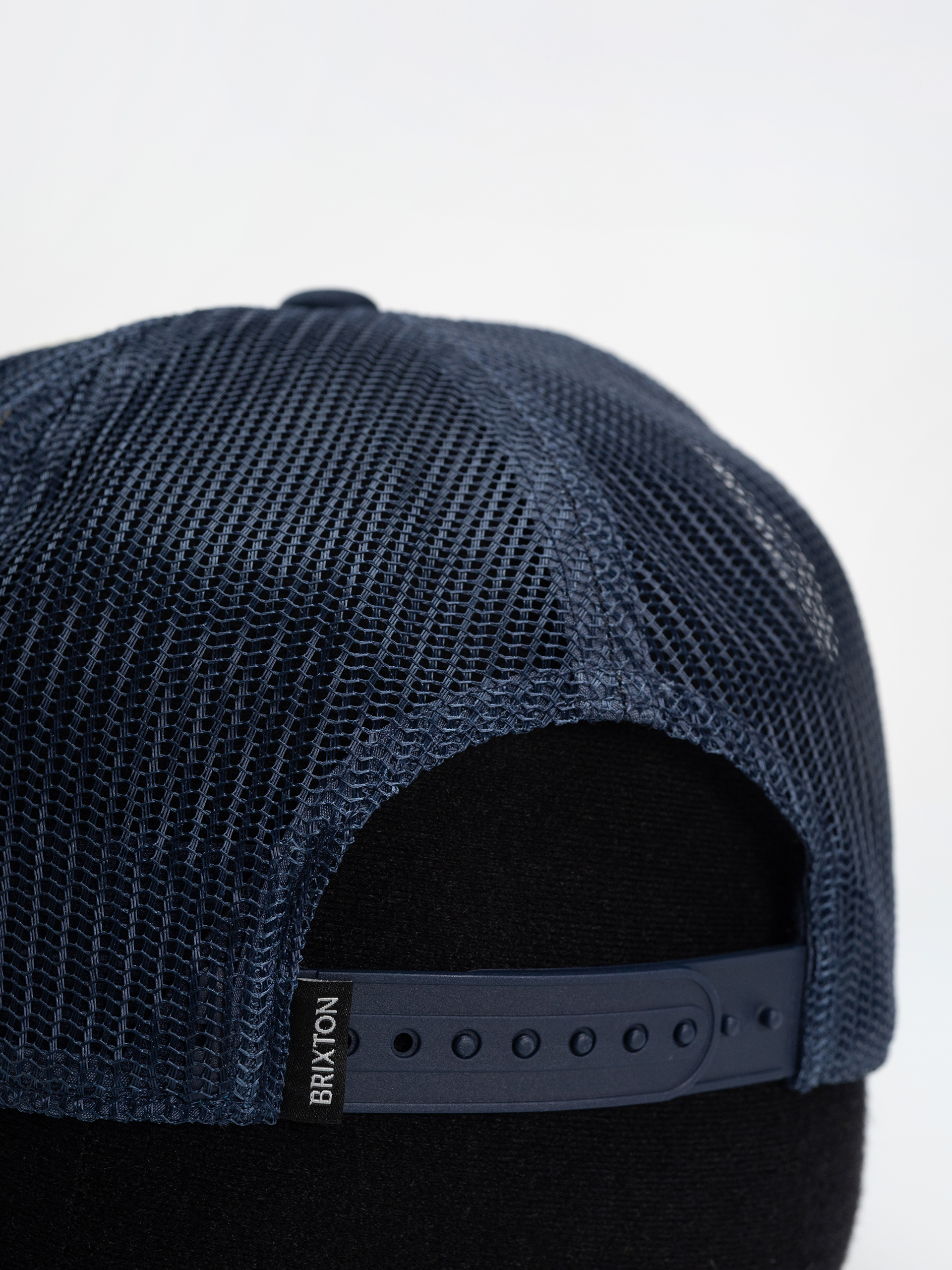 Кепка Brixton Pegasus C Np Mp Trucker Wmn (whitecap/navy)