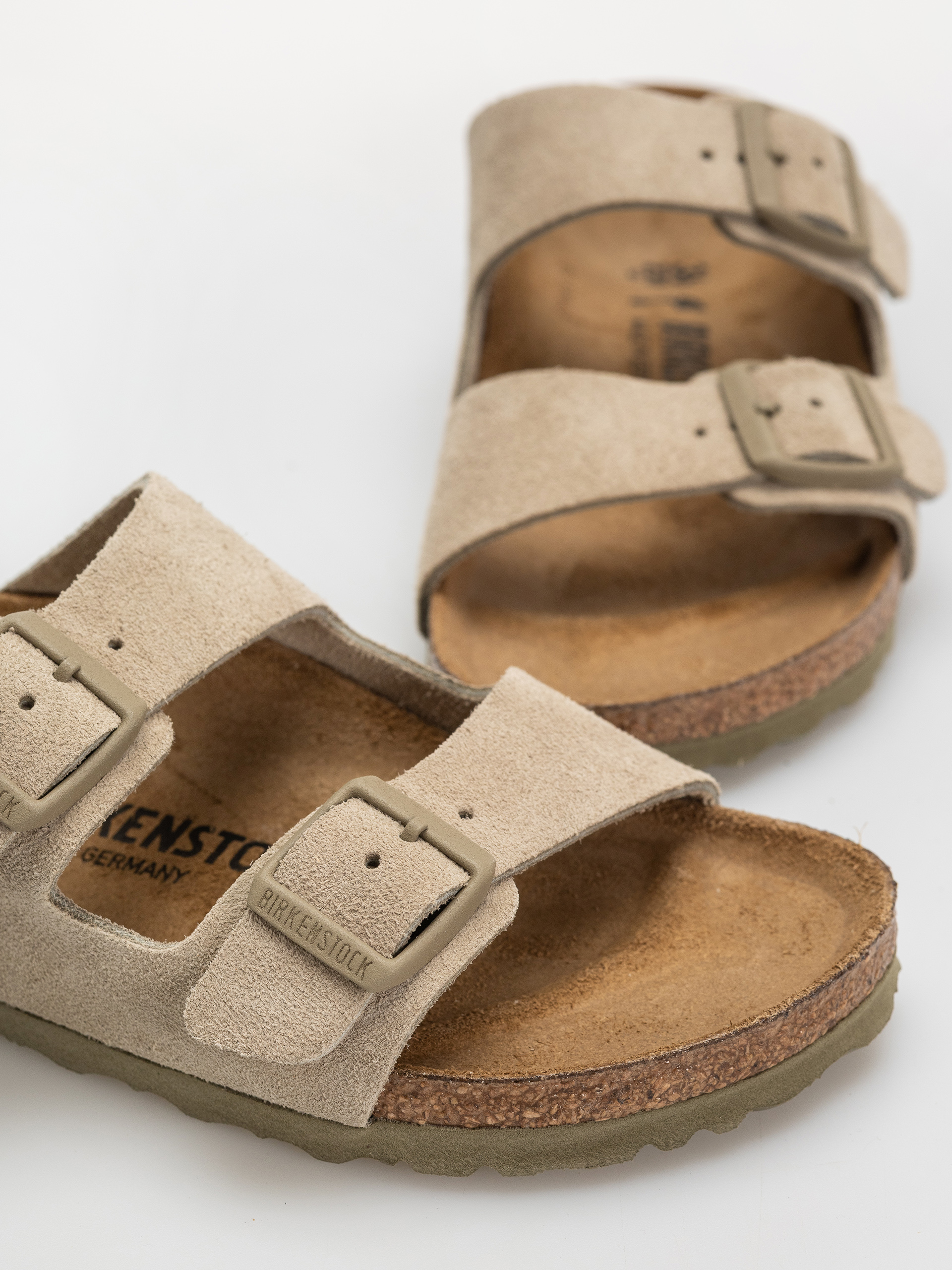 Шльопанці Birkenstock Arizona Suede Leather Narrow (faded khaki)