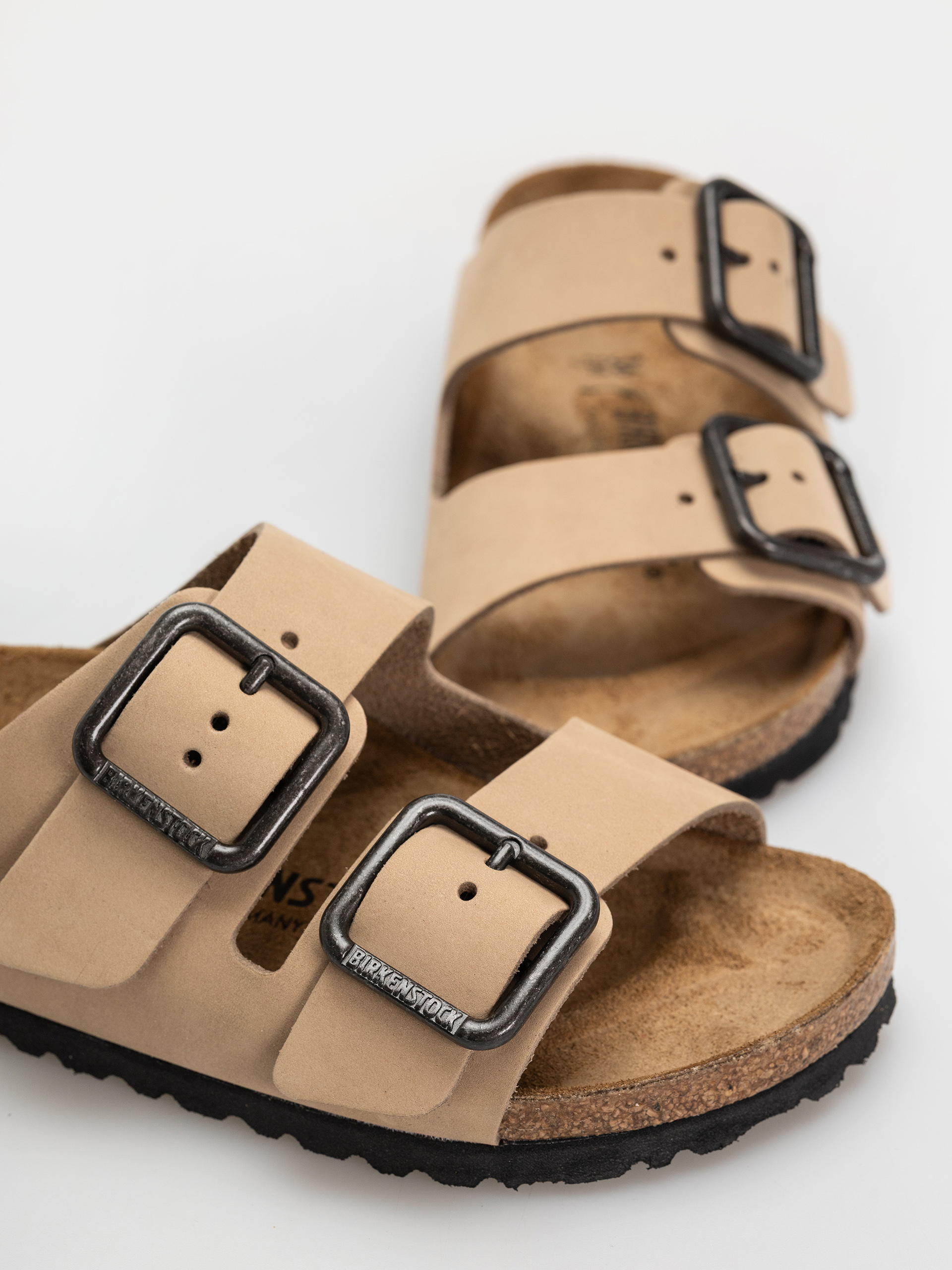 Шльопанці Birkenstock Arizona Wire Buckle Nubuck Leather Narrow (sandcastle)