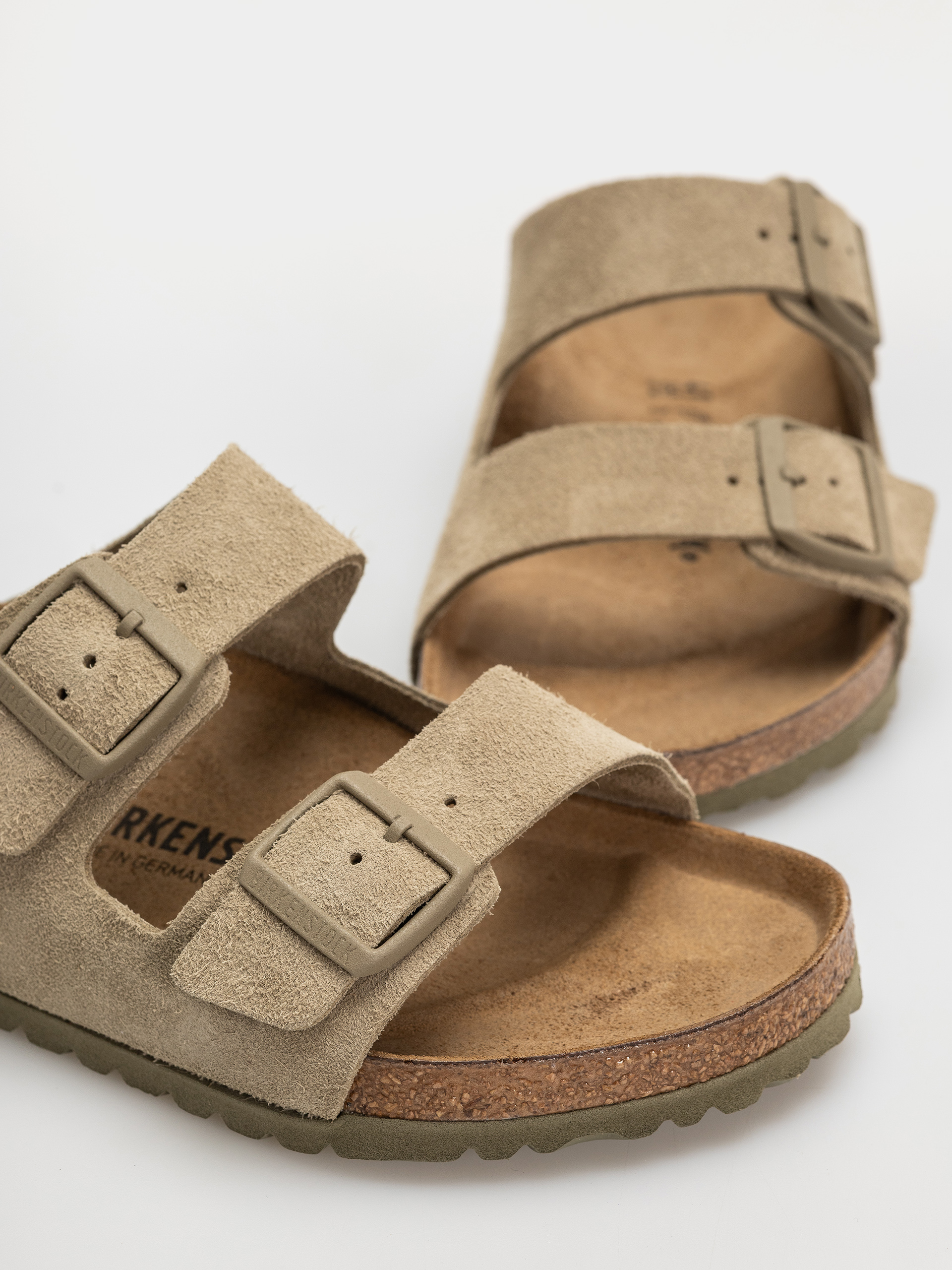 Шльопанці Birkenstock Arizona Suede Leather Regular (faded khaki)